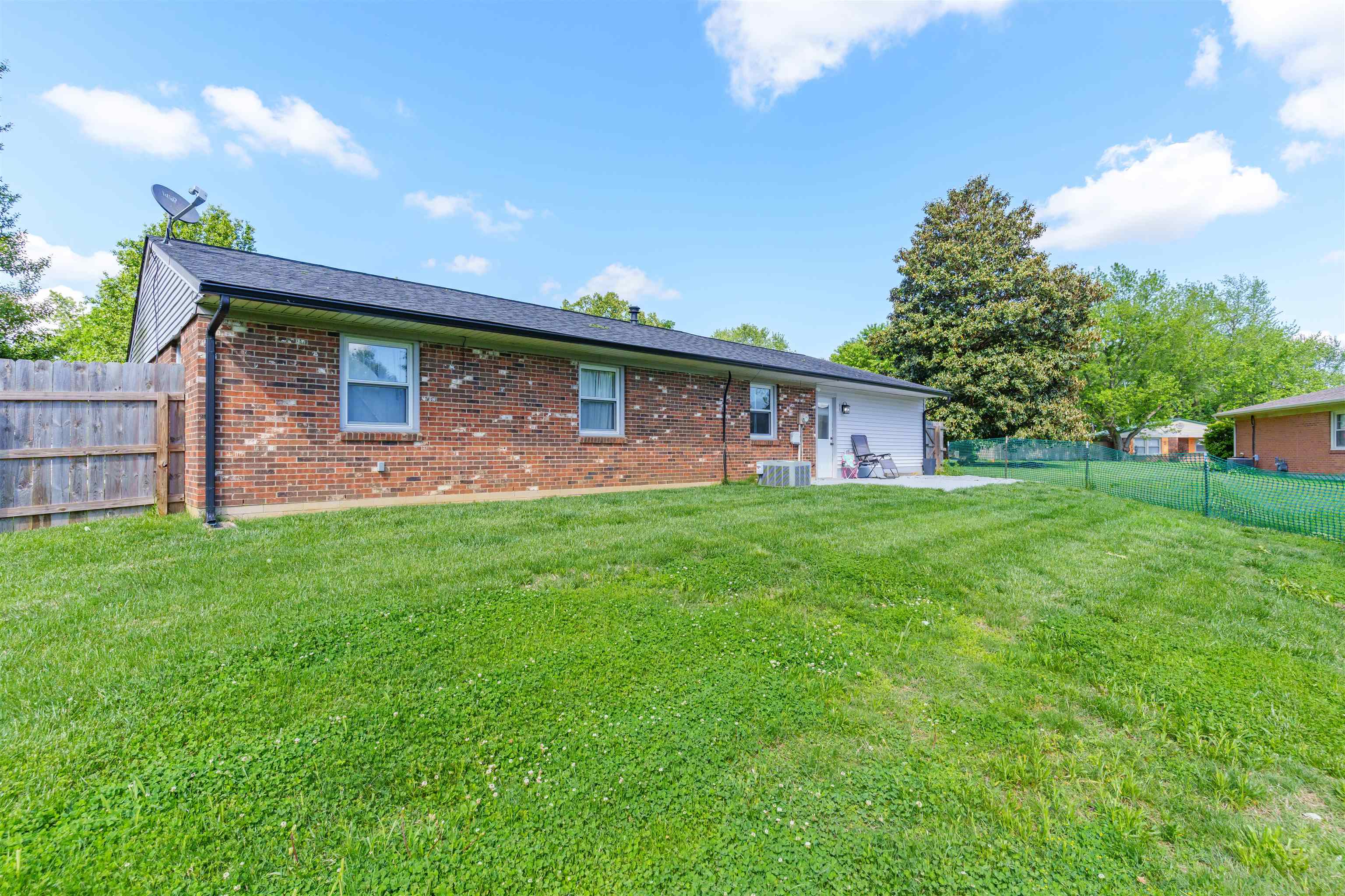 6416 Walnut Ct, Utica, Kentucky 42376, 3 Bedrooms Bedrooms, ,1 BathroomBathrooms,Single Family Residence,For Sale,Walnut Ct,92094
