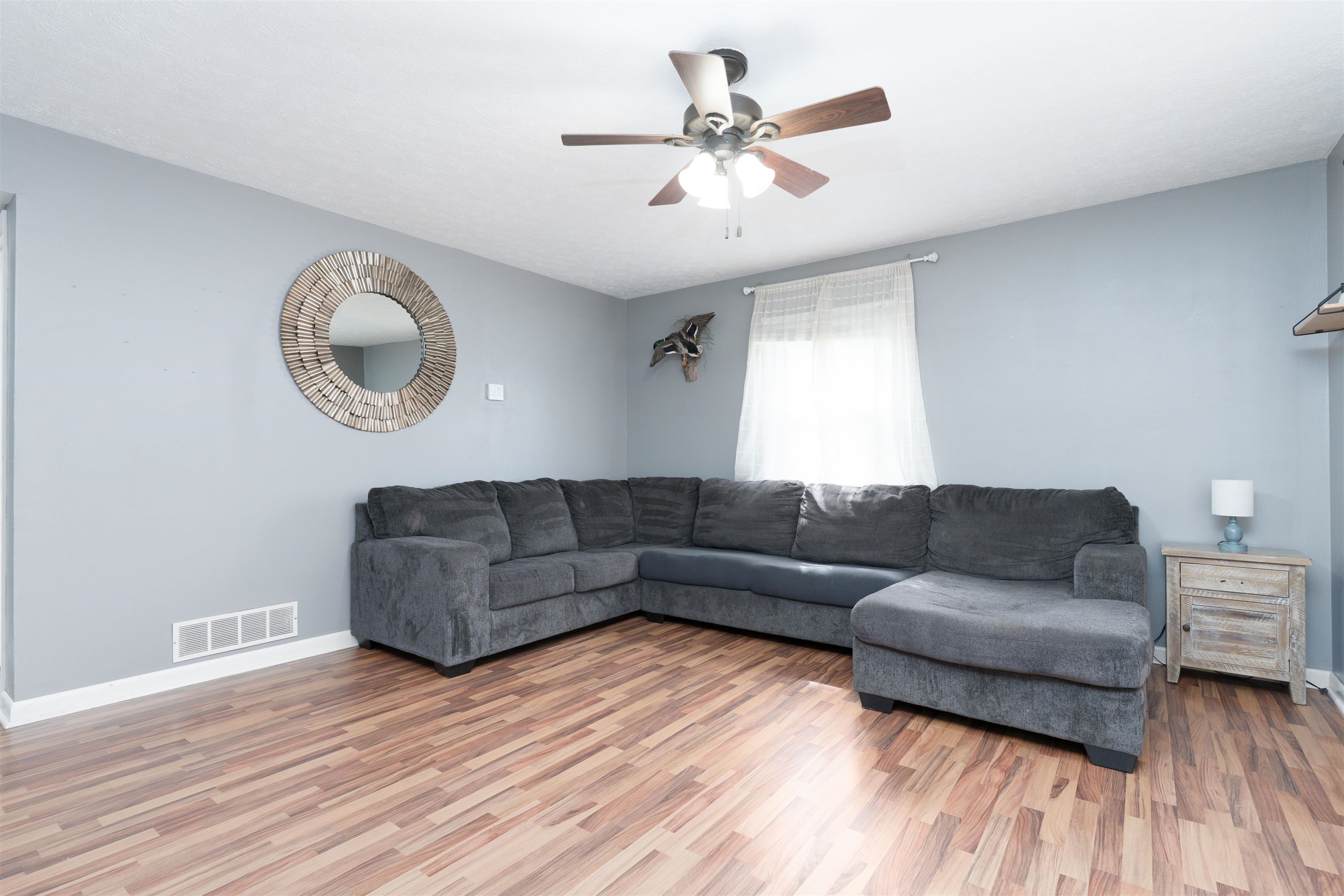 6416 Walnut Ct, Utica, Kentucky 42376, 3 Bedrooms Bedrooms, ,1 BathroomBathrooms,Single Family Residence,For Sale,Walnut Ct,92094