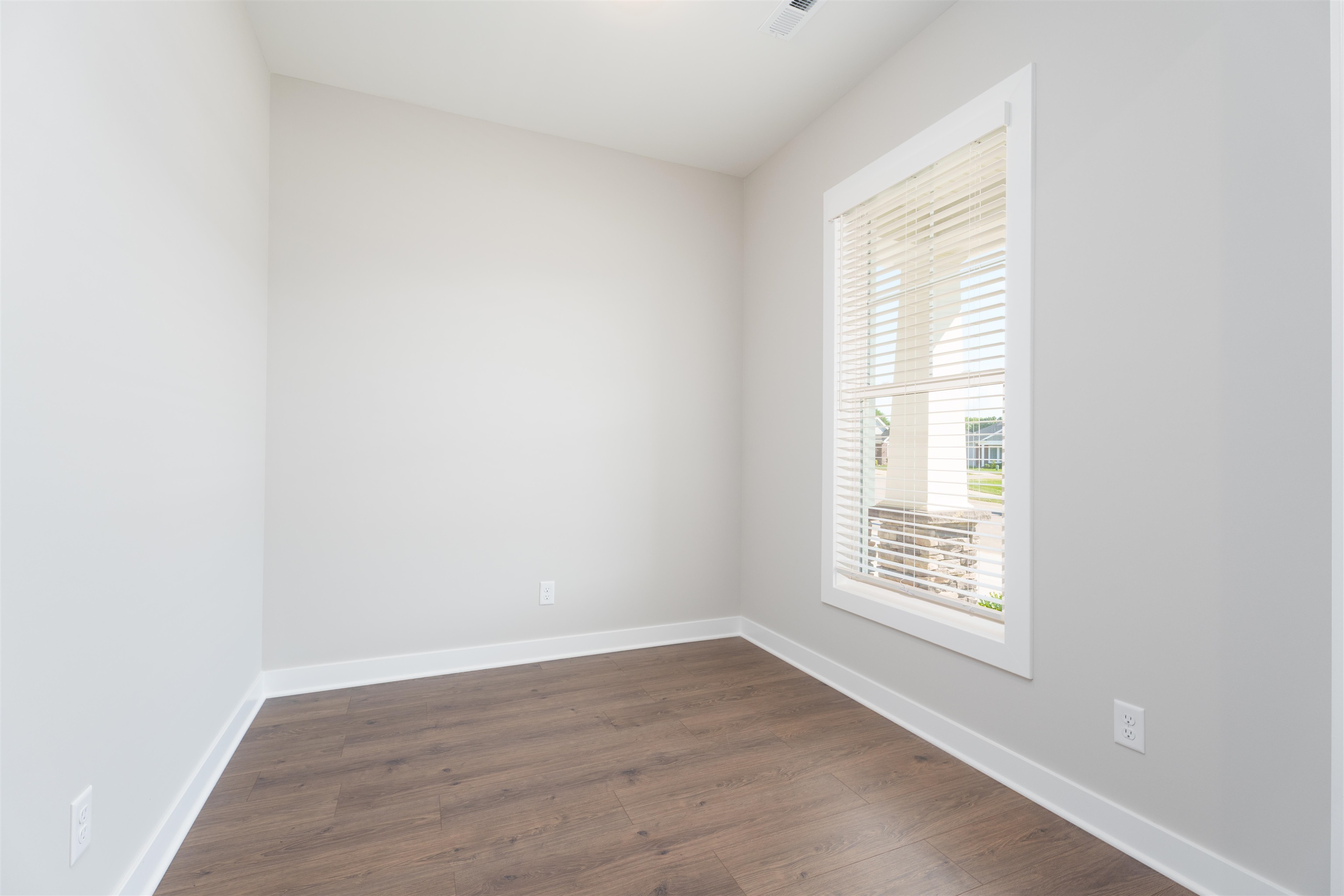 2411 Watson Circle, Owensboro, Kentucky 42301, 2 Bedrooms Bedrooms, ,2 BathroomsBathrooms,Single Family Residence,For Sale,Watson Circle,92102