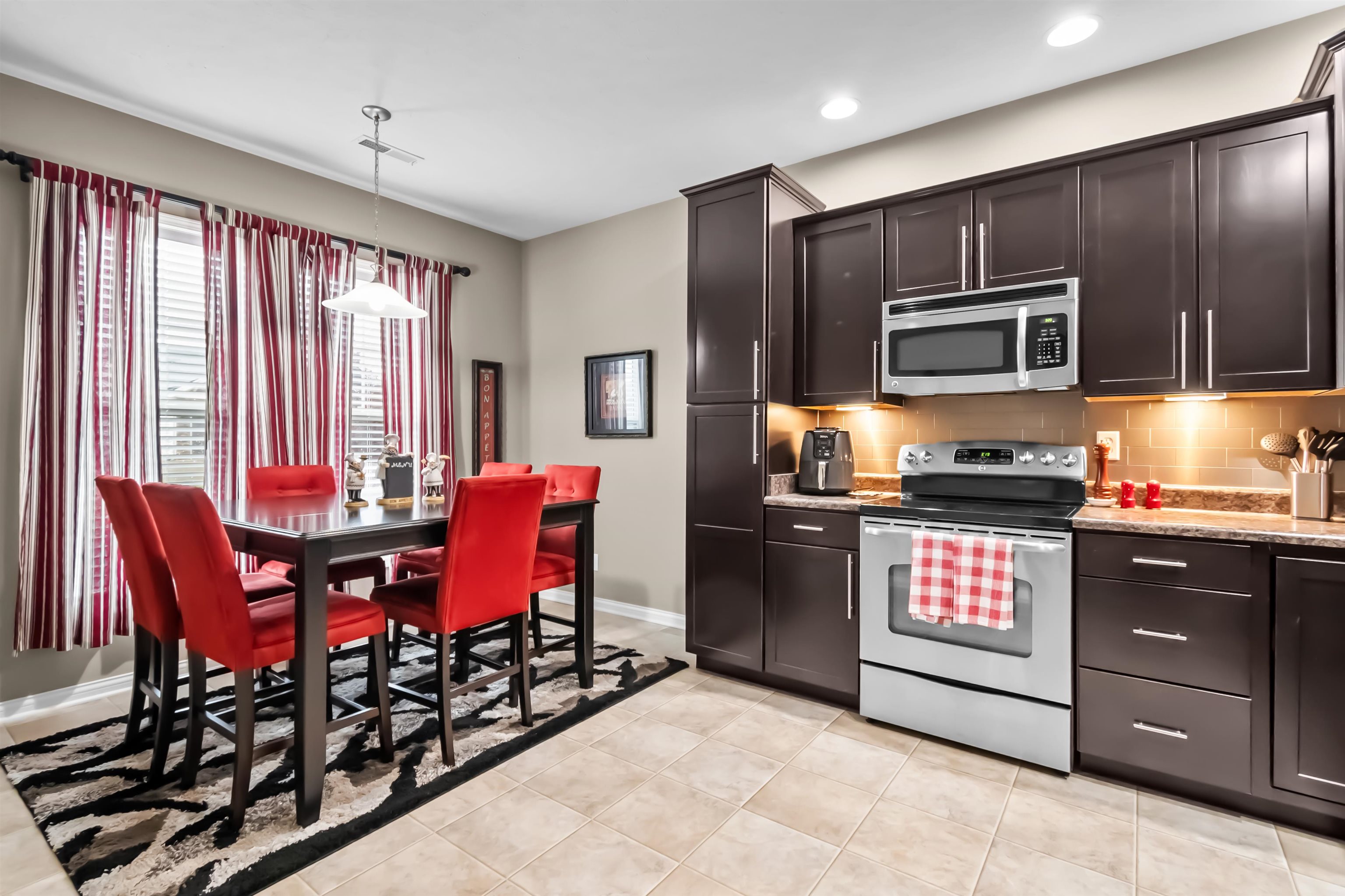 6264 Brookstone Place, Utica, Kentucky 42376, 3 Bedrooms Bedrooms, ,2 BathroomsBathrooms,Single Family Residence,For Sale,Brookstone Place,92108