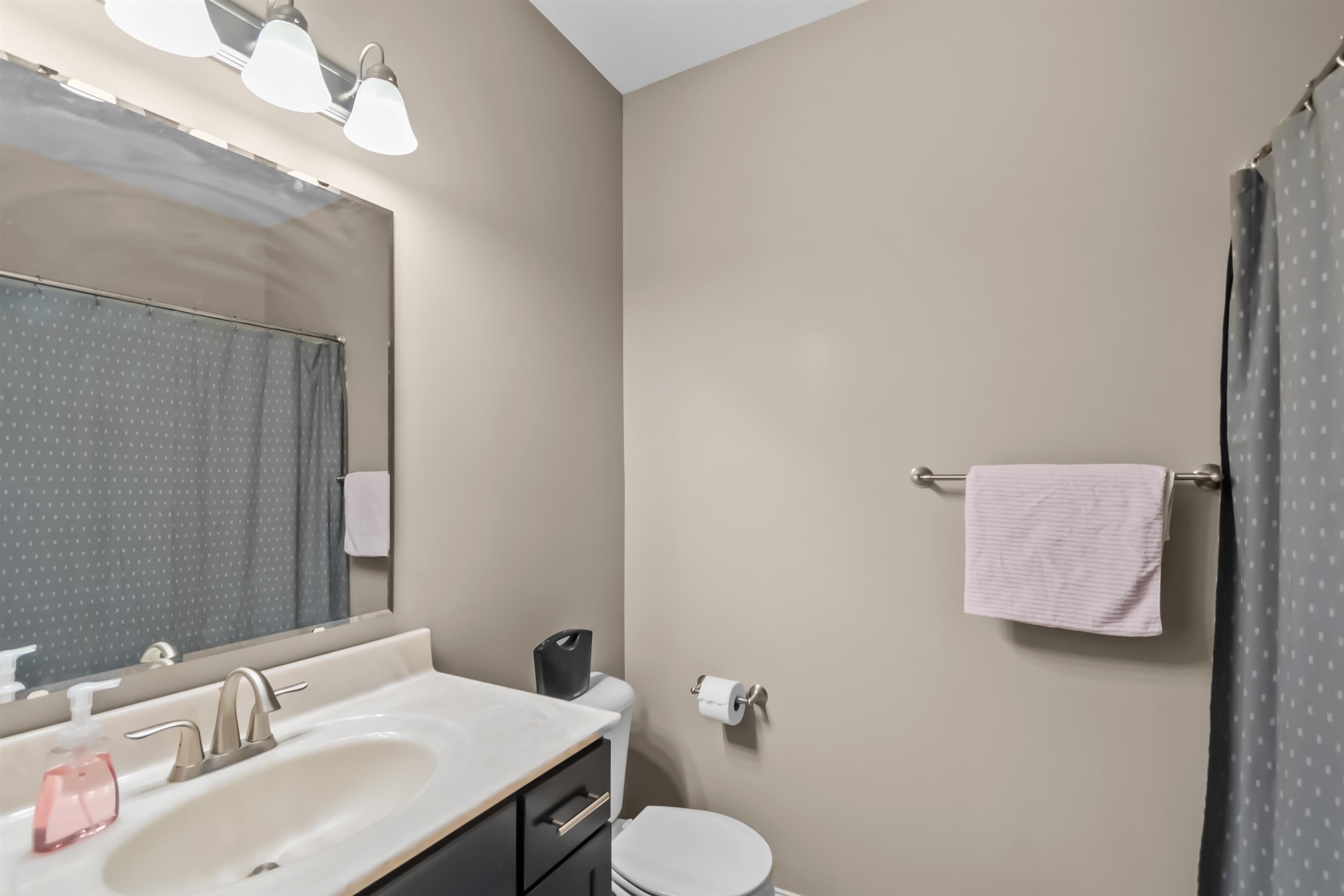 6264 Brookstone Place, Utica, Kentucky 42376, 3 Bedrooms Bedrooms, ,2 BathroomsBathrooms,Single Family Residence,For Sale,Brookstone Place,92108