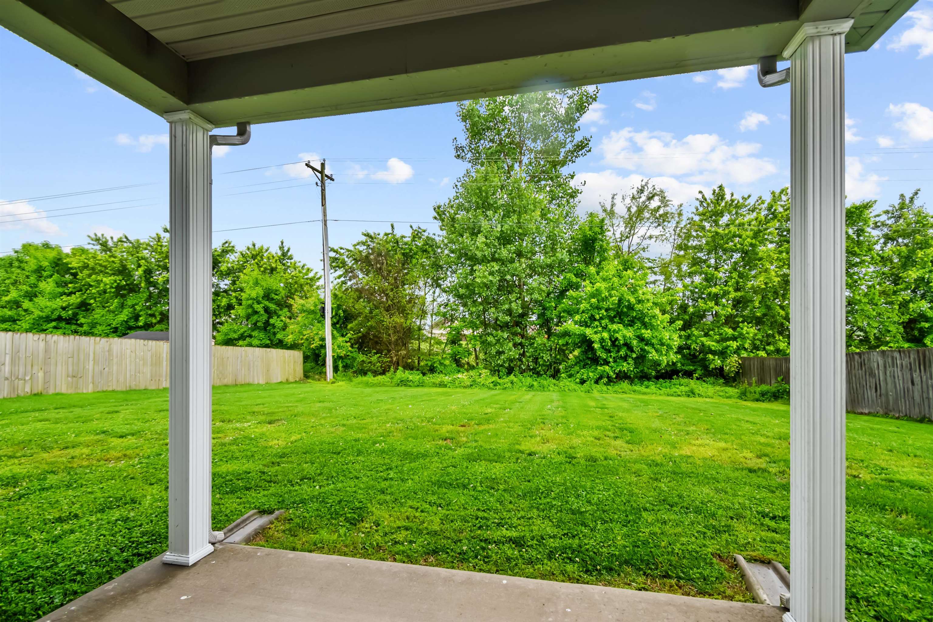 6264 Brookstone Place, Utica, Kentucky 42376, 3 Bedrooms Bedrooms, ,2 BathroomsBathrooms,Single Family Residence,For Sale,Brookstone Place,92108