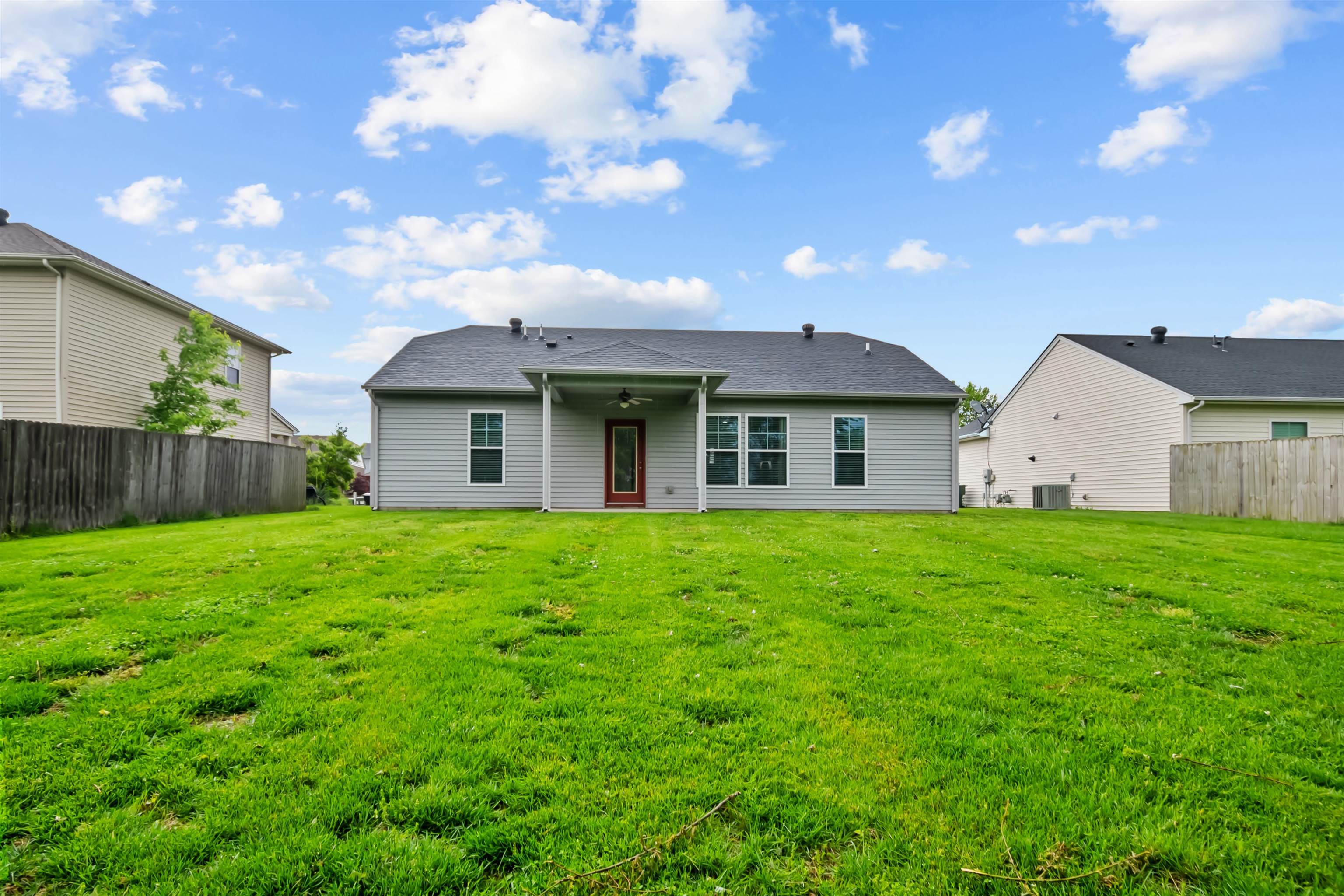 6264 Brookstone Place, Utica, Kentucky 42376, 3 Bedrooms Bedrooms, ,2 BathroomsBathrooms,Single Family Residence,For Sale,Brookstone Place,92108