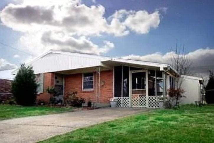 Owensboro, Kentucky 42303, 3 Bedrooms Bedrooms, ,1 BathroomBathrooms,Single Family Residence,For Sale,92109