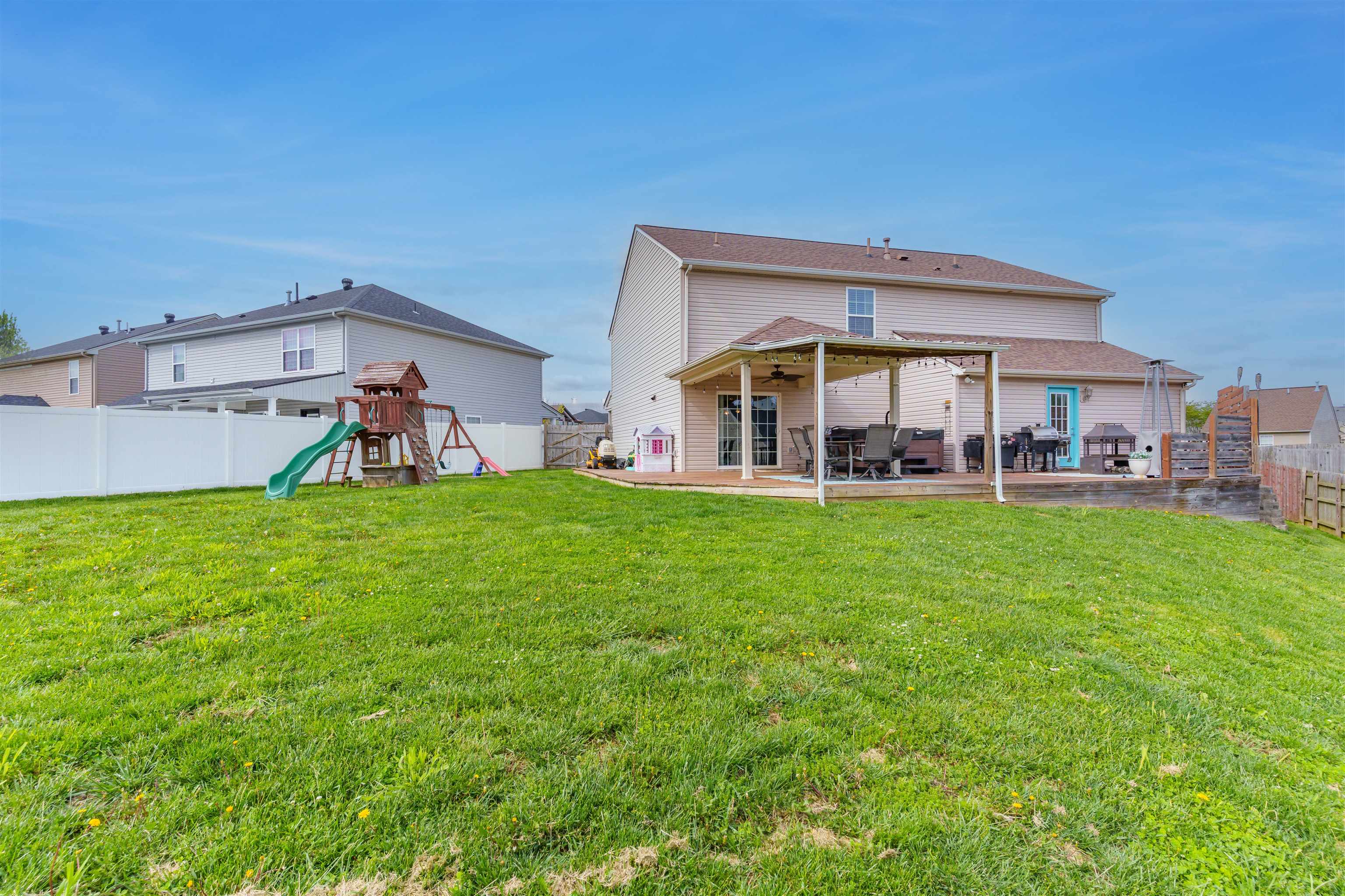 2.7 acre lot, one of the bigger lots in the neighborhood.