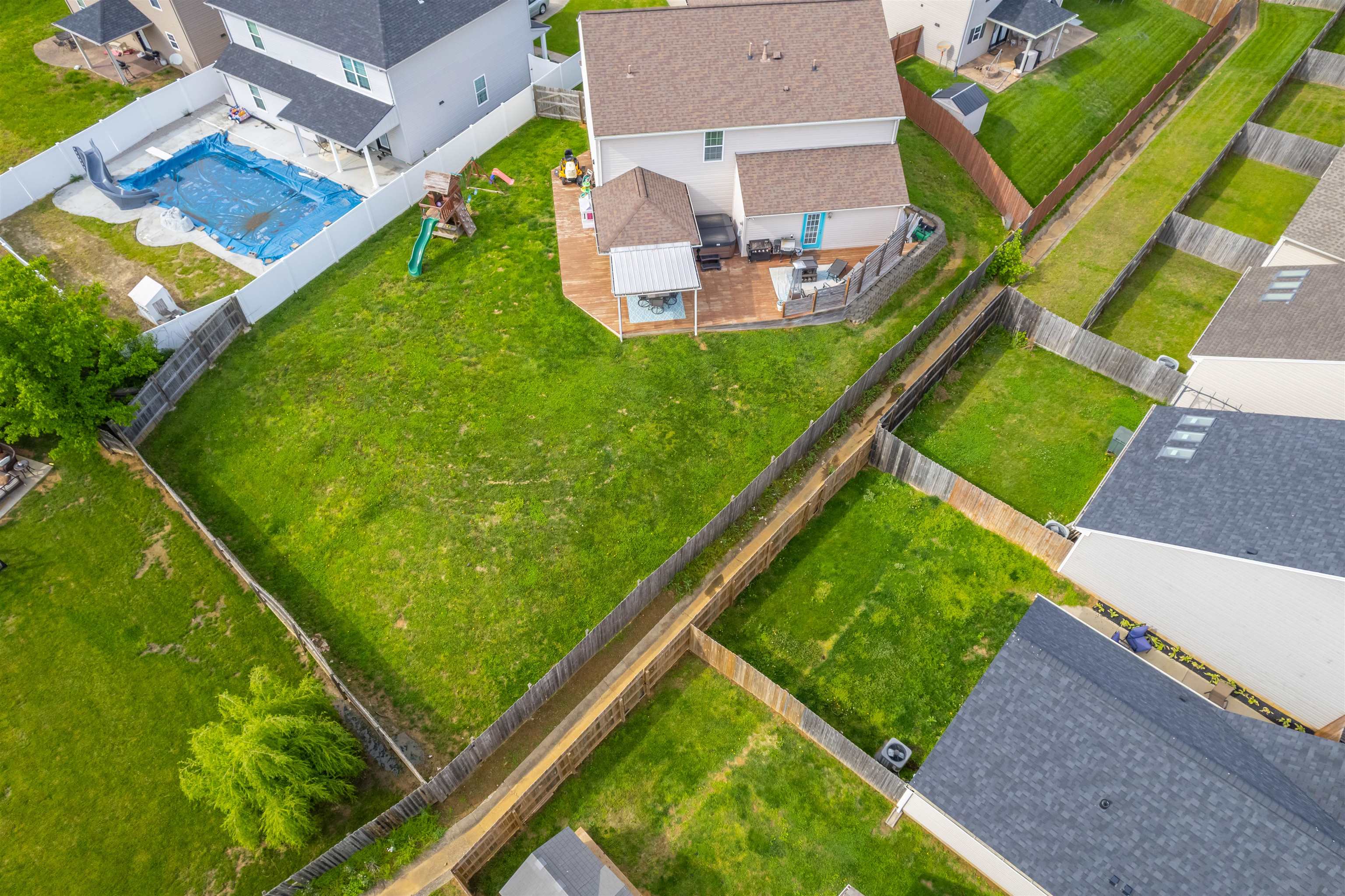 2.7 acre lot, beautiful space for kids to play, and to have gatherings.