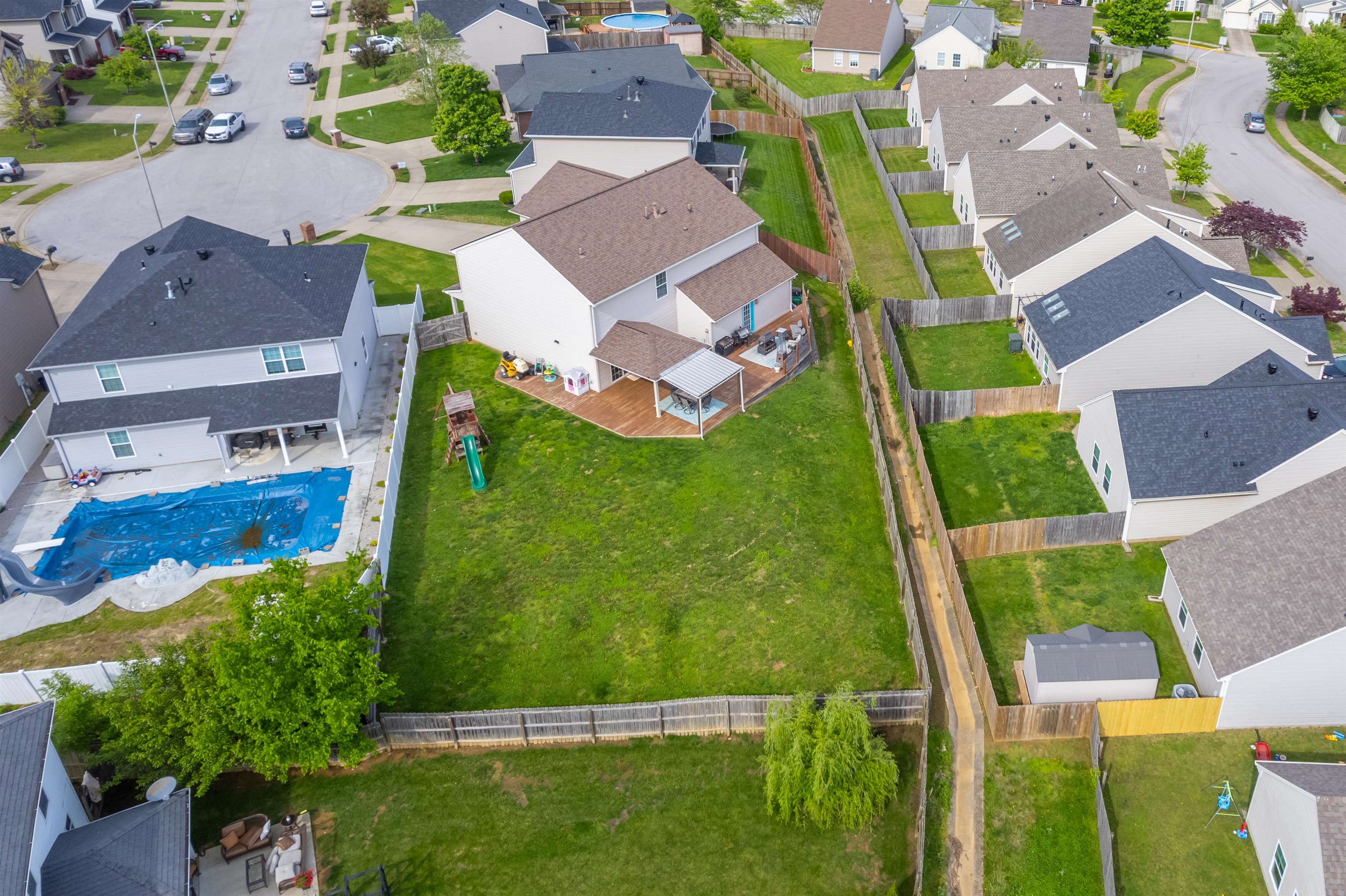 2981 Summer Point Ct, Owensboro, Kentucky 42303, 4 Bedrooms Bedrooms, ,2 BathroomsBathrooms,Single Family Residence,For Sale,Summer Point Ct,92111