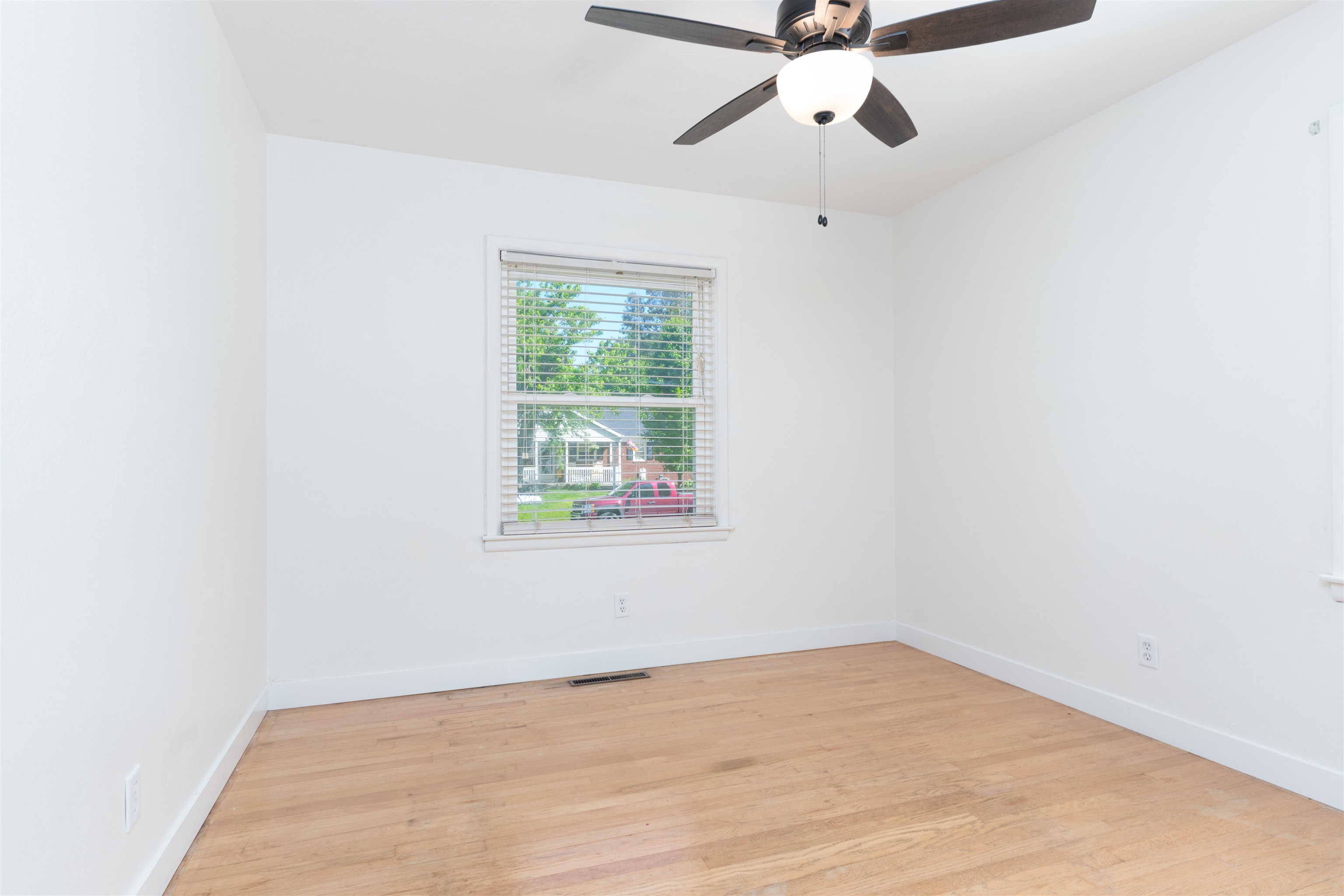 1133 Avondale Rd, Owensboro, Kentucky 42303-5002, 4 Bedrooms Bedrooms, ,2 BathroomsBathrooms,Single Family Residence,For Sale,Avondale Rd,92114