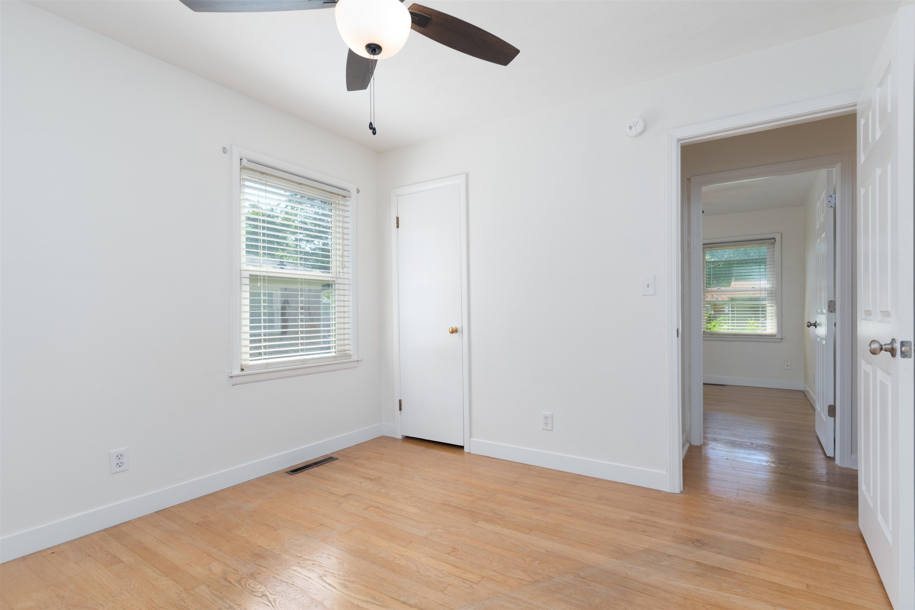 1133 Avondale Rd, Owensboro, Kentucky 42303-5002, 4 Bedrooms Bedrooms, ,2 BathroomsBathrooms,Single Family Residence,For Sale,Avondale Rd,92114