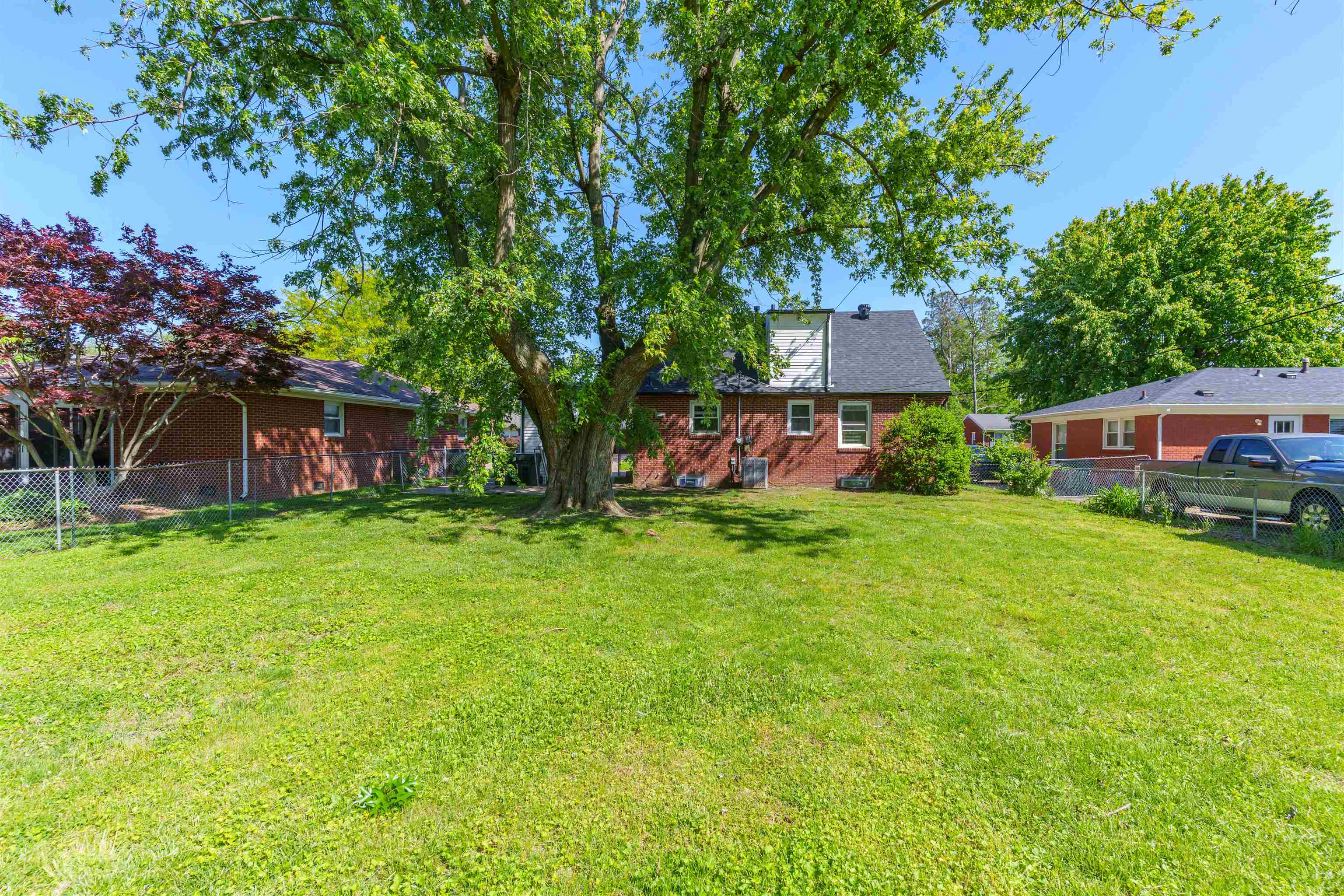 1133 Avondale Rd, Owensboro, Kentucky 42303-5002, 4 Bedrooms Bedrooms, ,2 BathroomsBathrooms,Single Family Residence,For Sale,Avondale Rd,92114