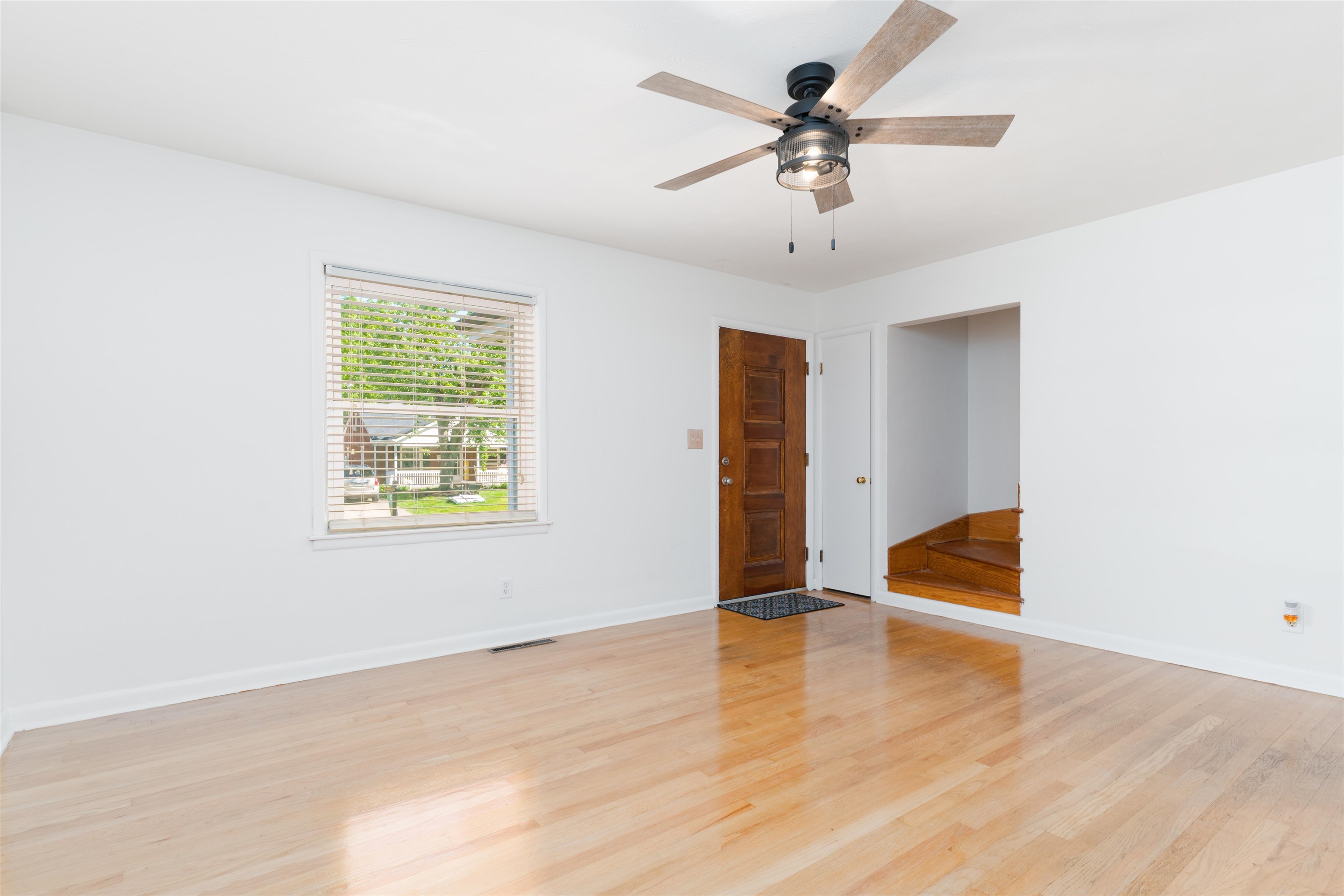 1133 Avondale Rd, Owensboro, Kentucky 42303-5002, 4 Bedrooms Bedrooms, ,2 BathroomsBathrooms,Single Family Residence,For Sale,Avondale Rd,92114