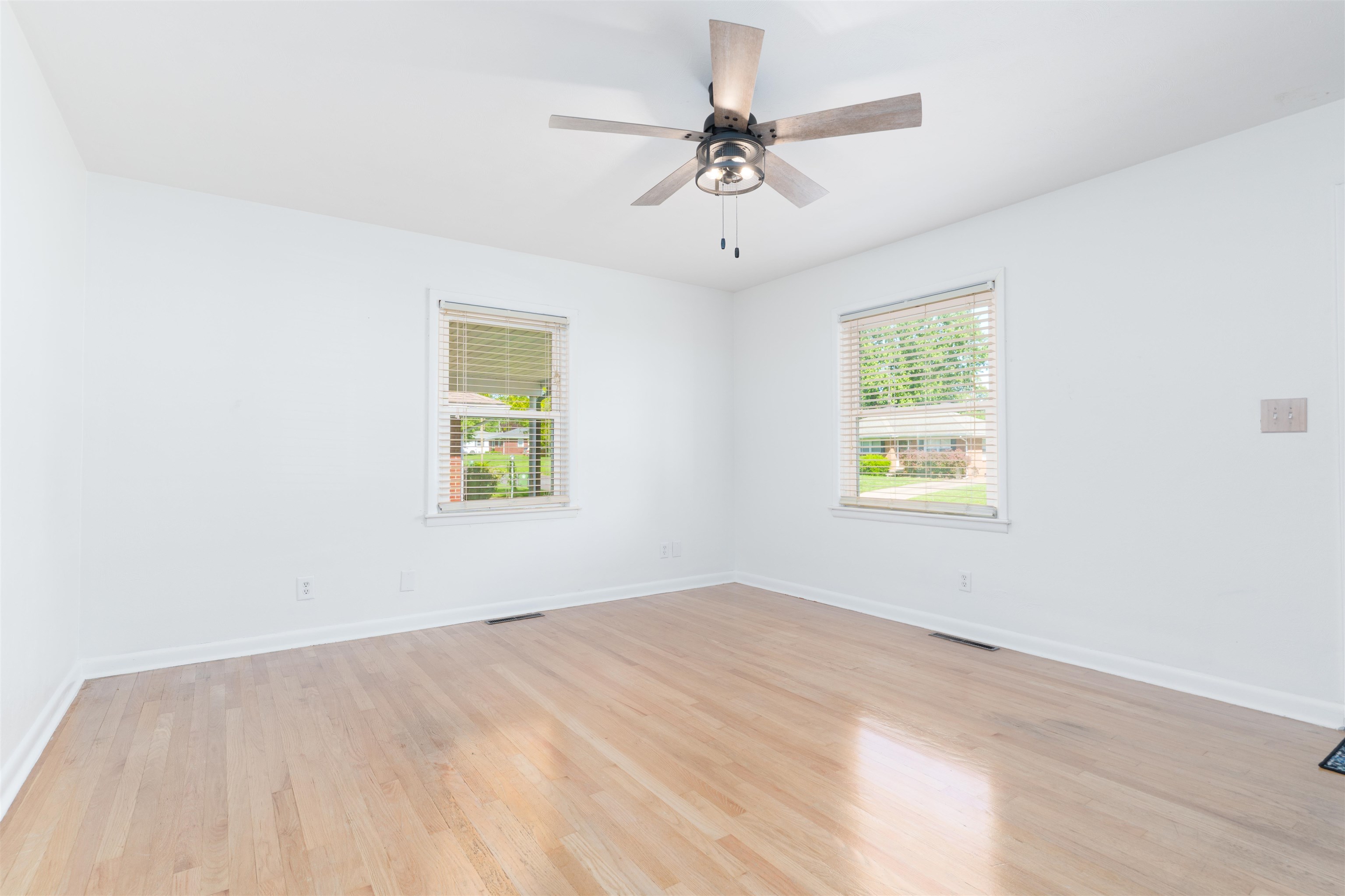 1133 Avondale Rd, Owensboro, Kentucky 42303-5002, 4 Bedrooms Bedrooms, ,2 BathroomsBathrooms,Single Family Residence,For Sale,Avondale Rd,92114