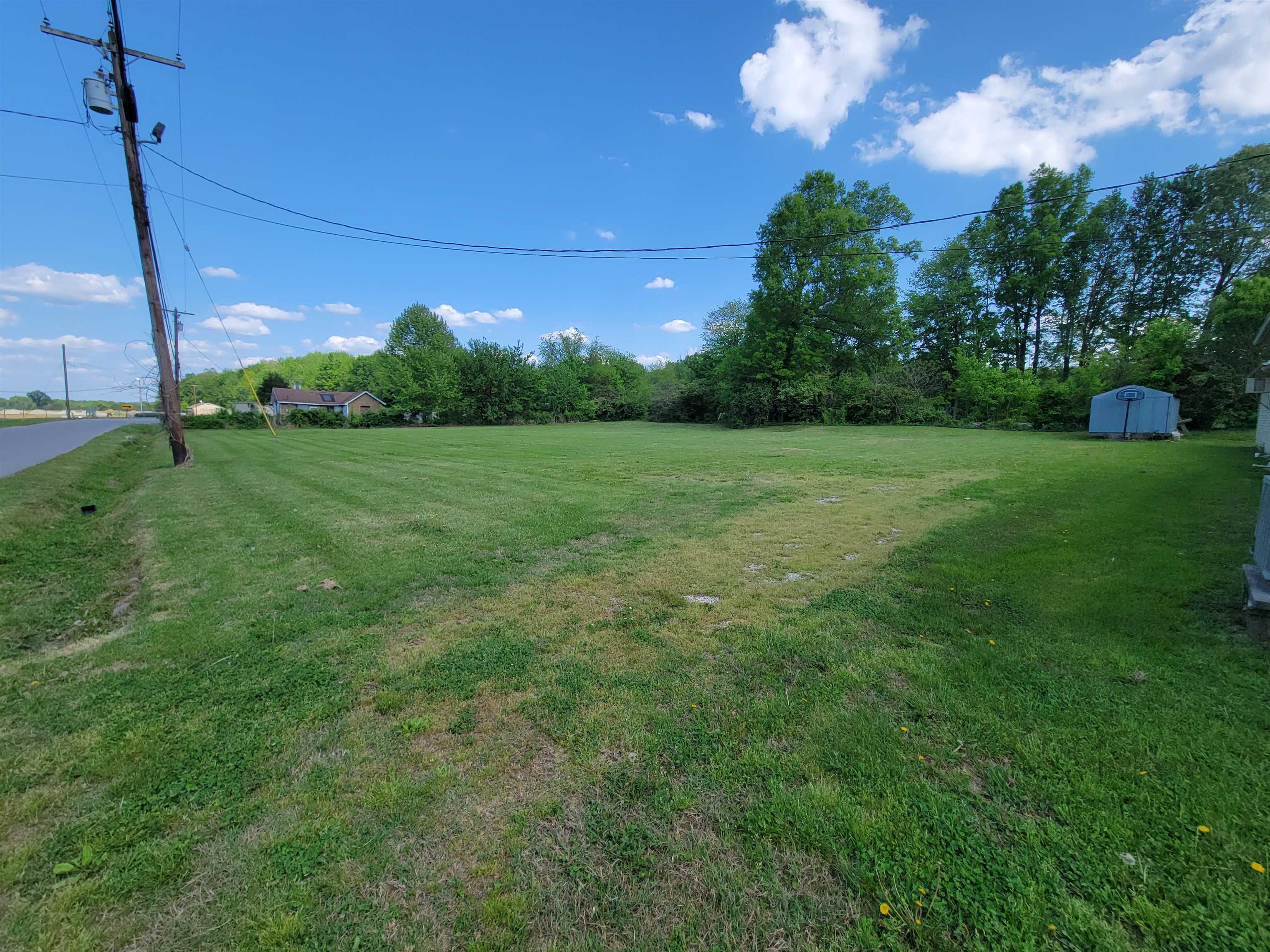 221 E 1st St, Beaver Dam, Kentucky 42320, ,Mixed Use,For Sale,E 1st St,92115
