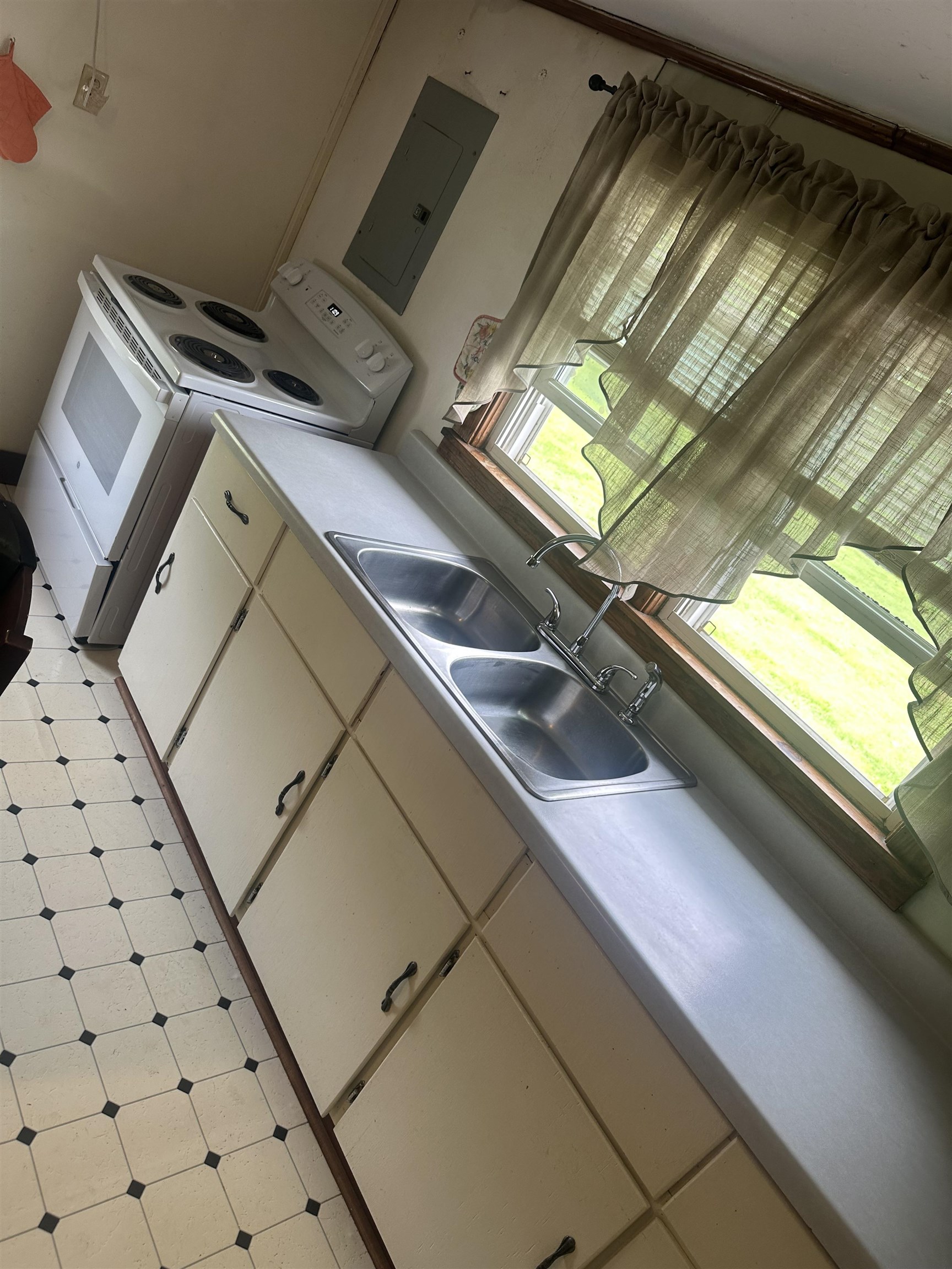 419 Ferry Street, Other, Kentucky 42273, 2 Bedrooms Bedrooms, ,1 BathroomBathrooms,Single Family Residence,For Sale,Ferry Street,92116