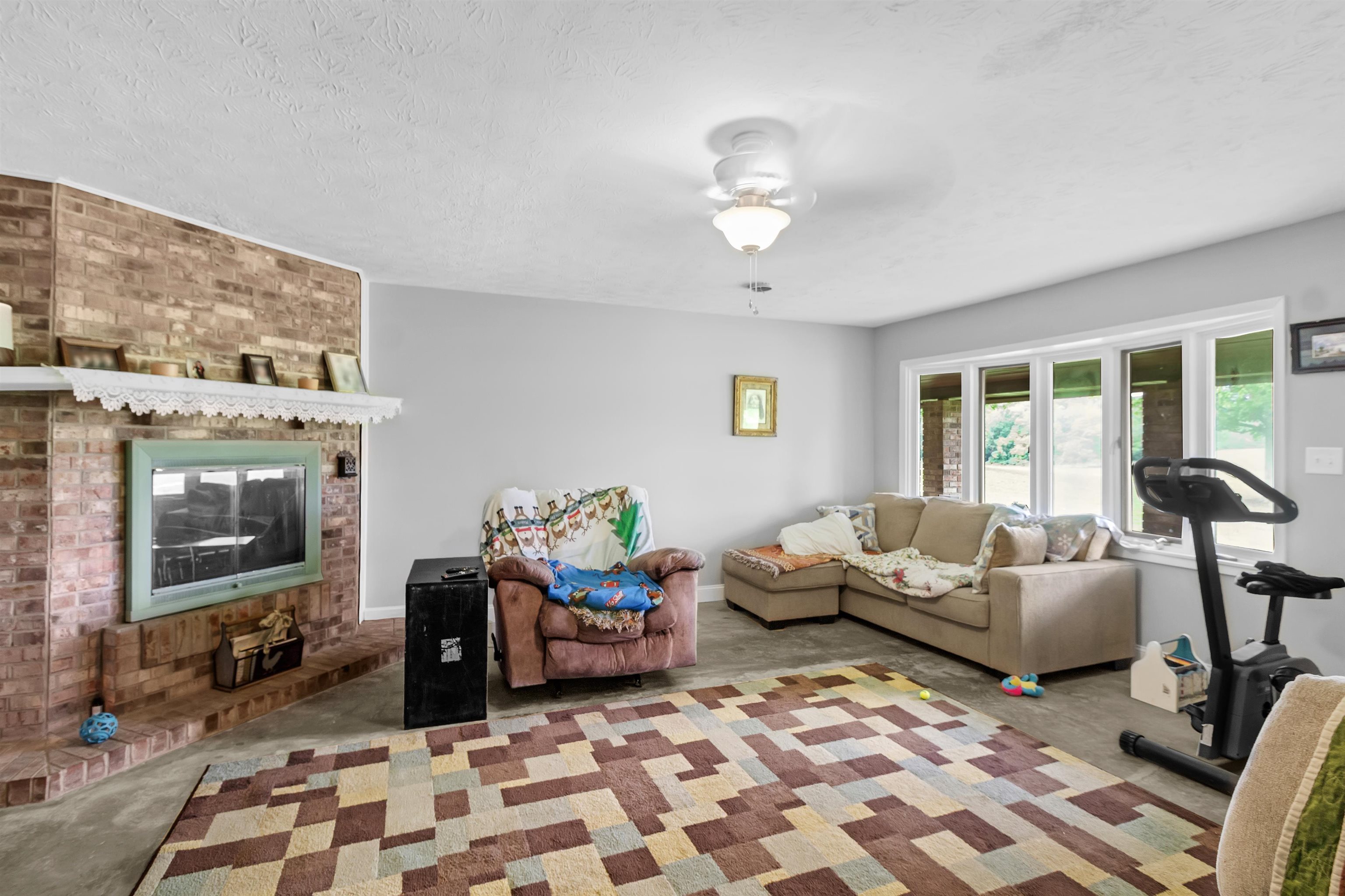 166 Narrows Rd, Fordsville, Kentucky 42343, 4 Bedrooms Bedrooms, ,2 BathroomsBathrooms,Single Family Residence,For Sale,Narrows Rd,92117