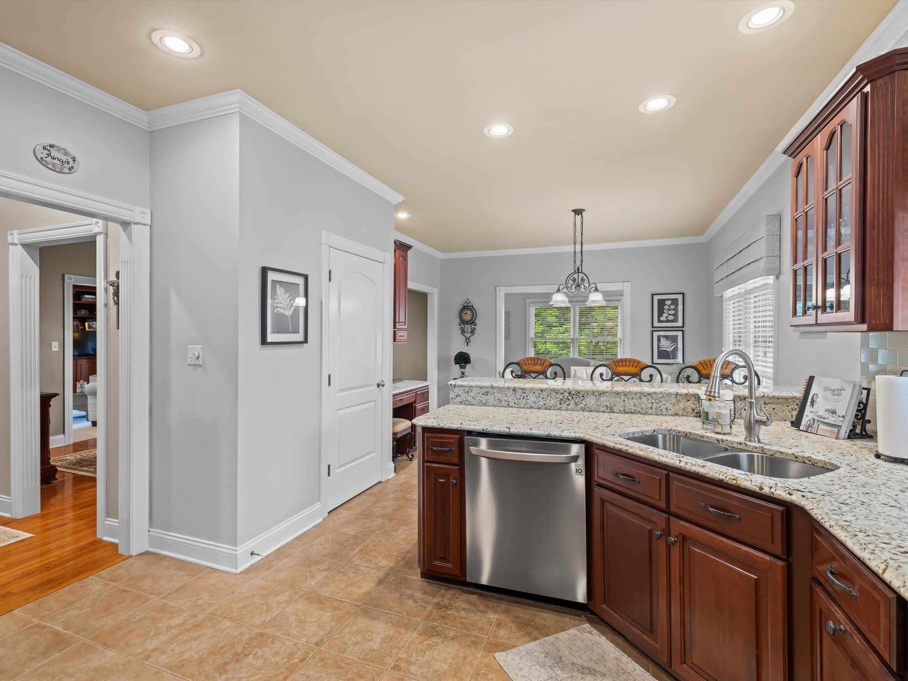 252 Ridgecrest Place, Owensboro, Kentucky 42303, 4 Bedrooms Bedrooms, ,3 BathroomsBathrooms,Single Family Residence,For Sale,Ridgecrest Place,92118