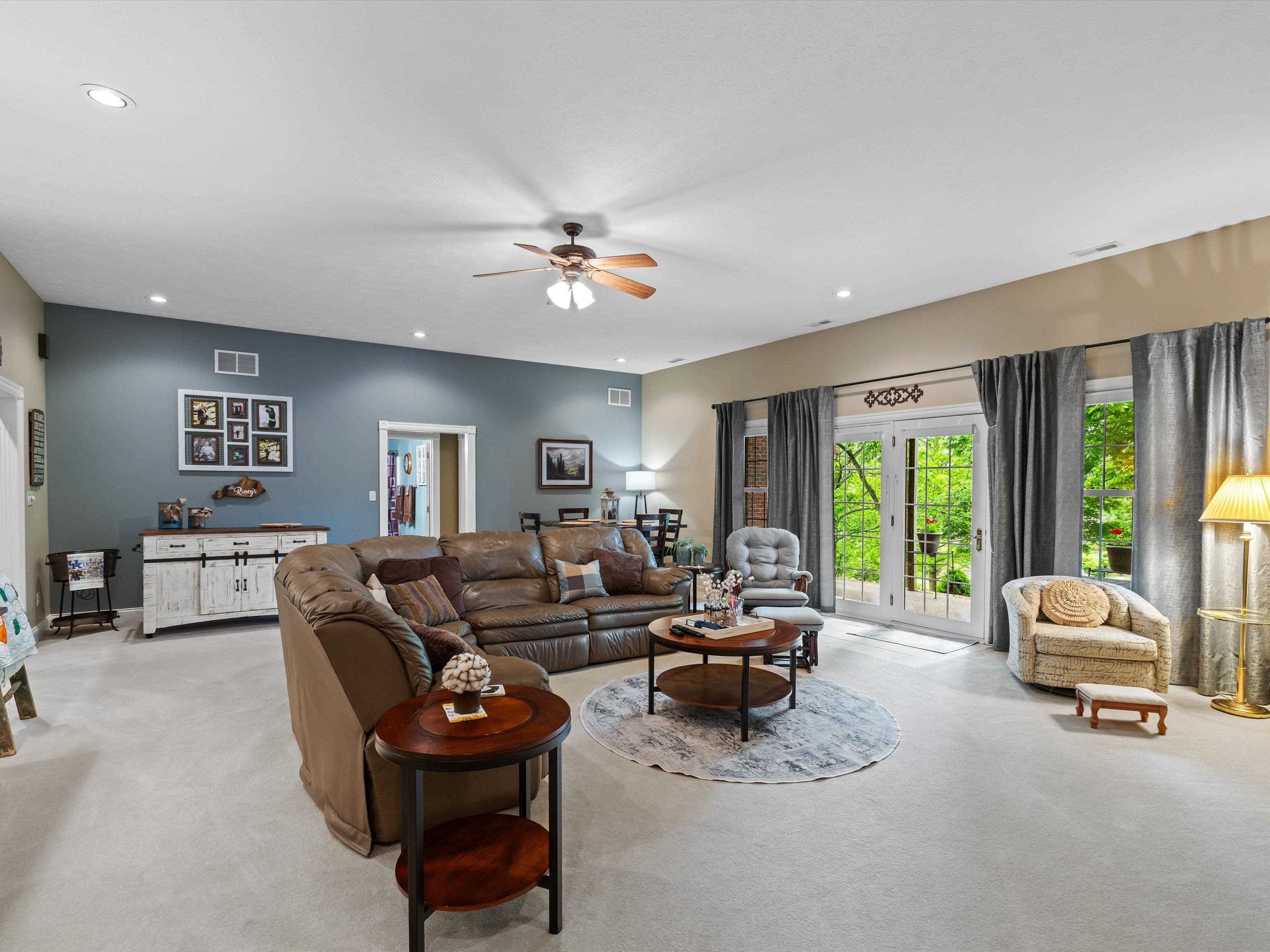 252 Ridgecrest Place, Owensboro, Kentucky 42303, 4 Bedrooms Bedrooms, ,3 BathroomsBathrooms,Single Family Residence,For Sale,Ridgecrest Place,92118