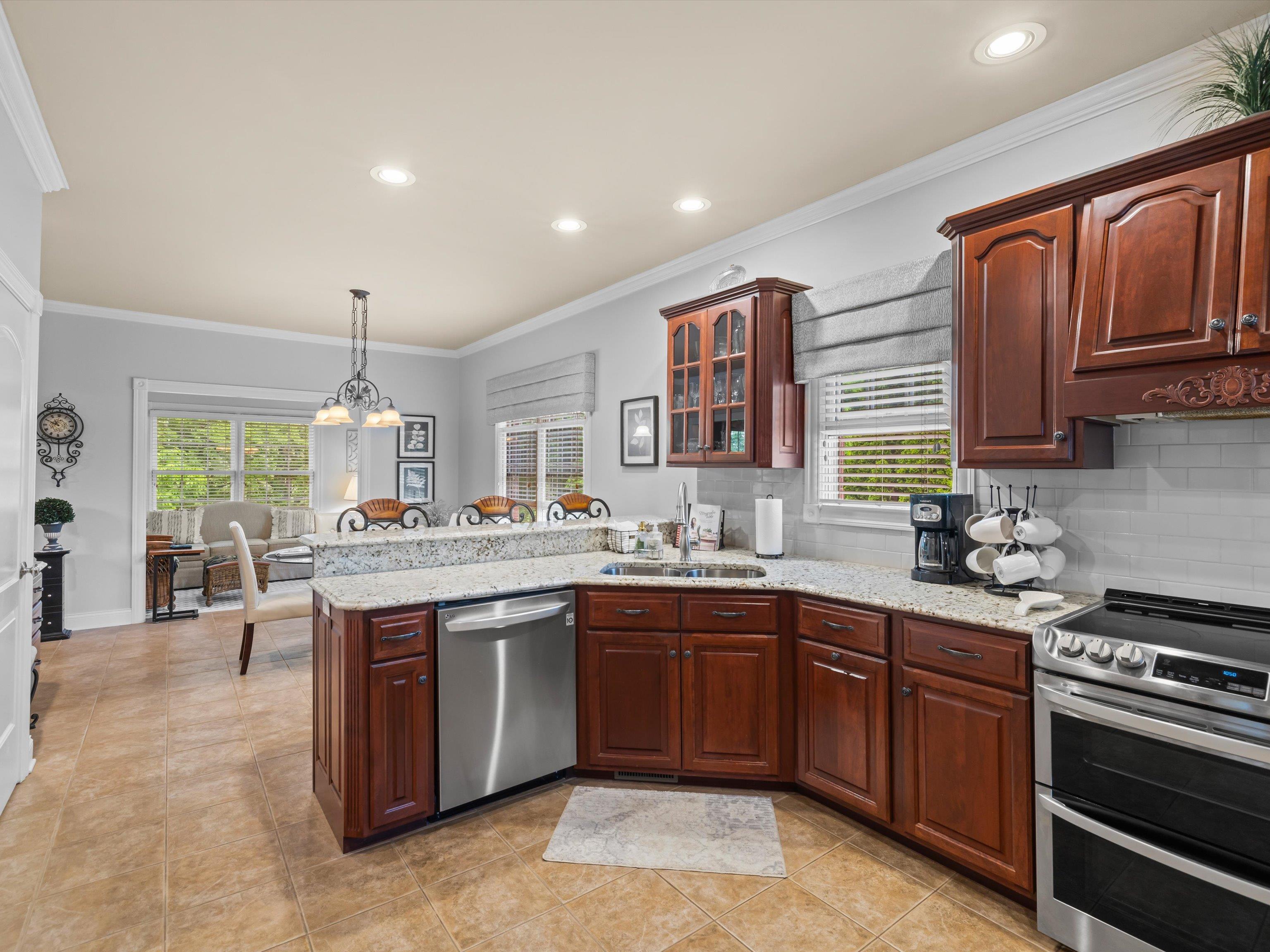 252 Ridgecrest Place, Owensboro, Kentucky 42303, 4 Bedrooms Bedrooms, ,3 BathroomsBathrooms,Single Family Residence,For Sale,Ridgecrest Place,92118