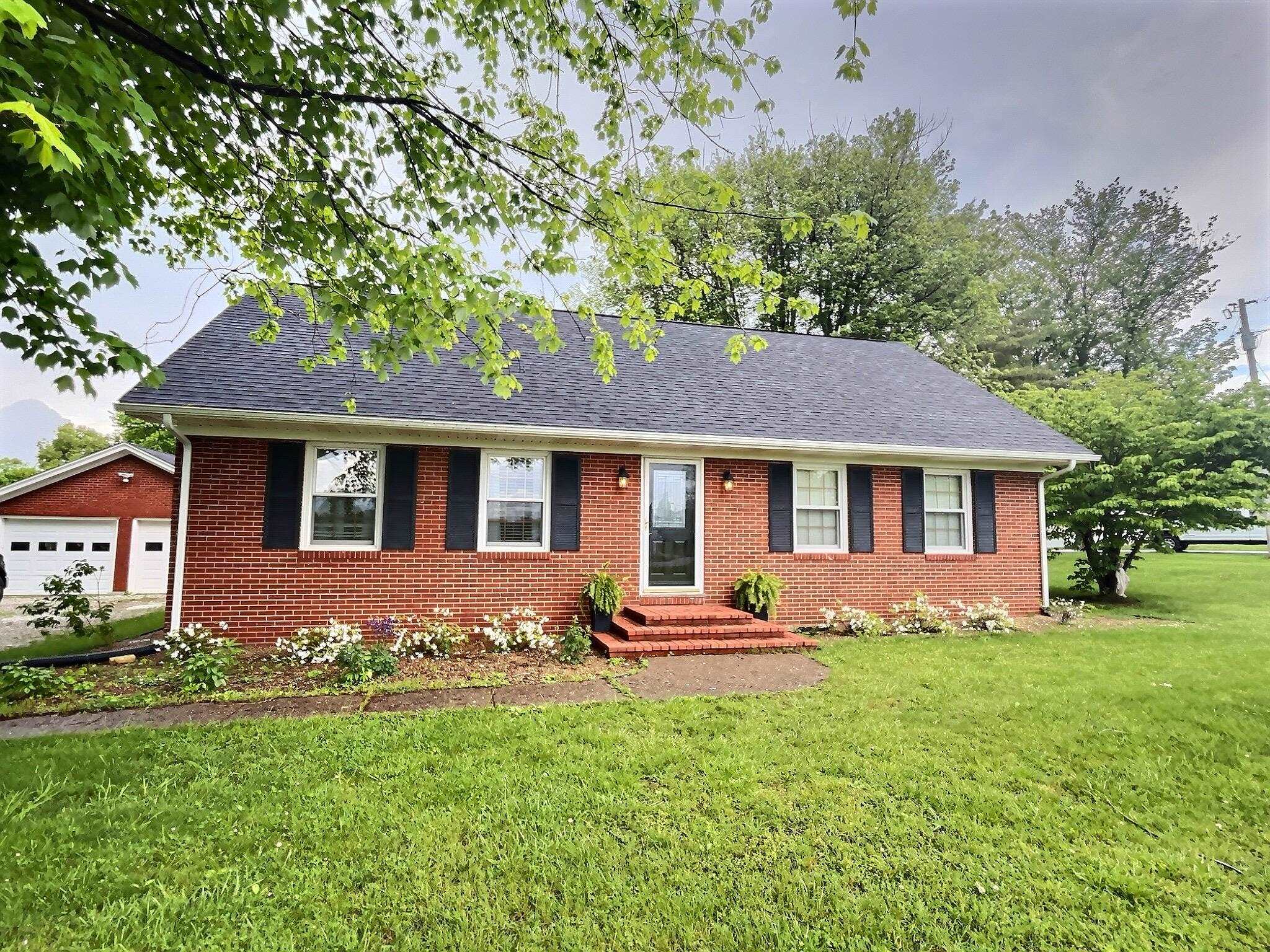 9287 State Route 54, Whitesville, Kentucky 42378, 4 Bedrooms Bedrooms, ,2 BathroomsBathrooms,Single Family Residence,For Sale,State Route 54,92120