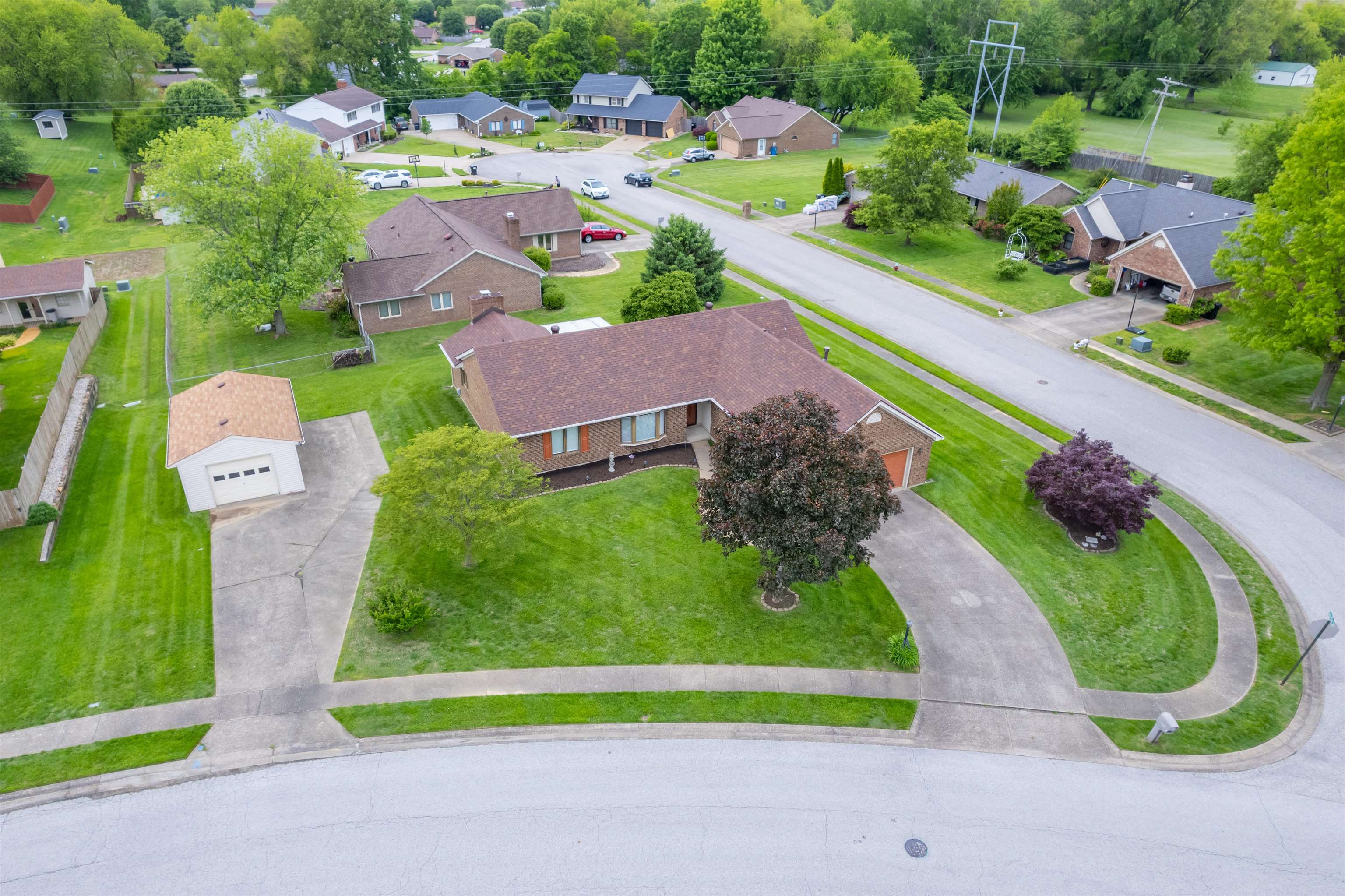 3525 Bordeaux Loop N, Owensboro, Kentucky 42301, 3 Bedrooms Bedrooms, ,2 BathroomsBathrooms,Single Family Residence,For Sale,Bordeaux Loop N,92121