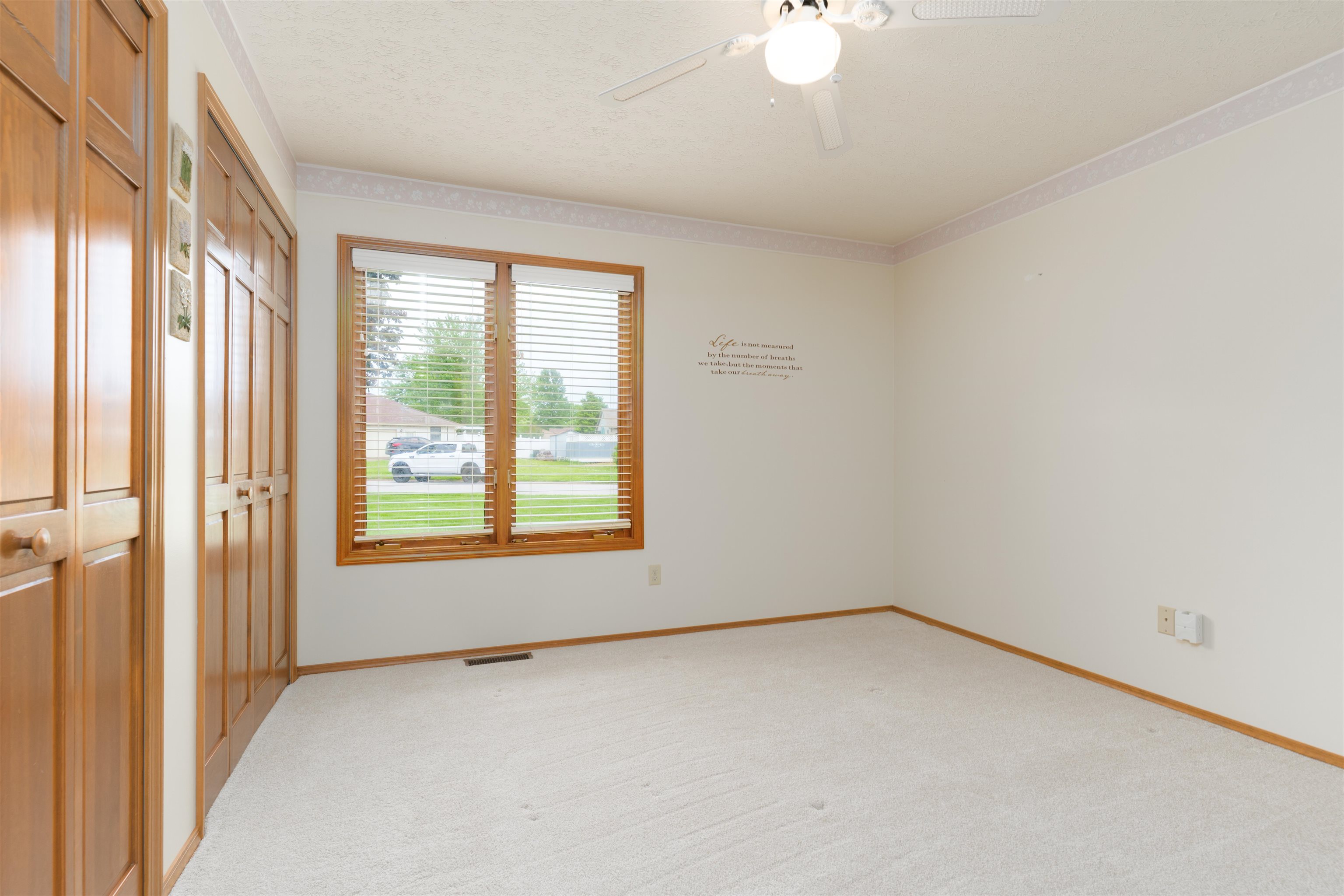 3525 Bordeaux Loop N, Owensboro, Kentucky 42301, 3 Bedrooms Bedrooms, ,2 BathroomsBathrooms,Single Family Residence,For Sale,Bordeaux Loop N,92121