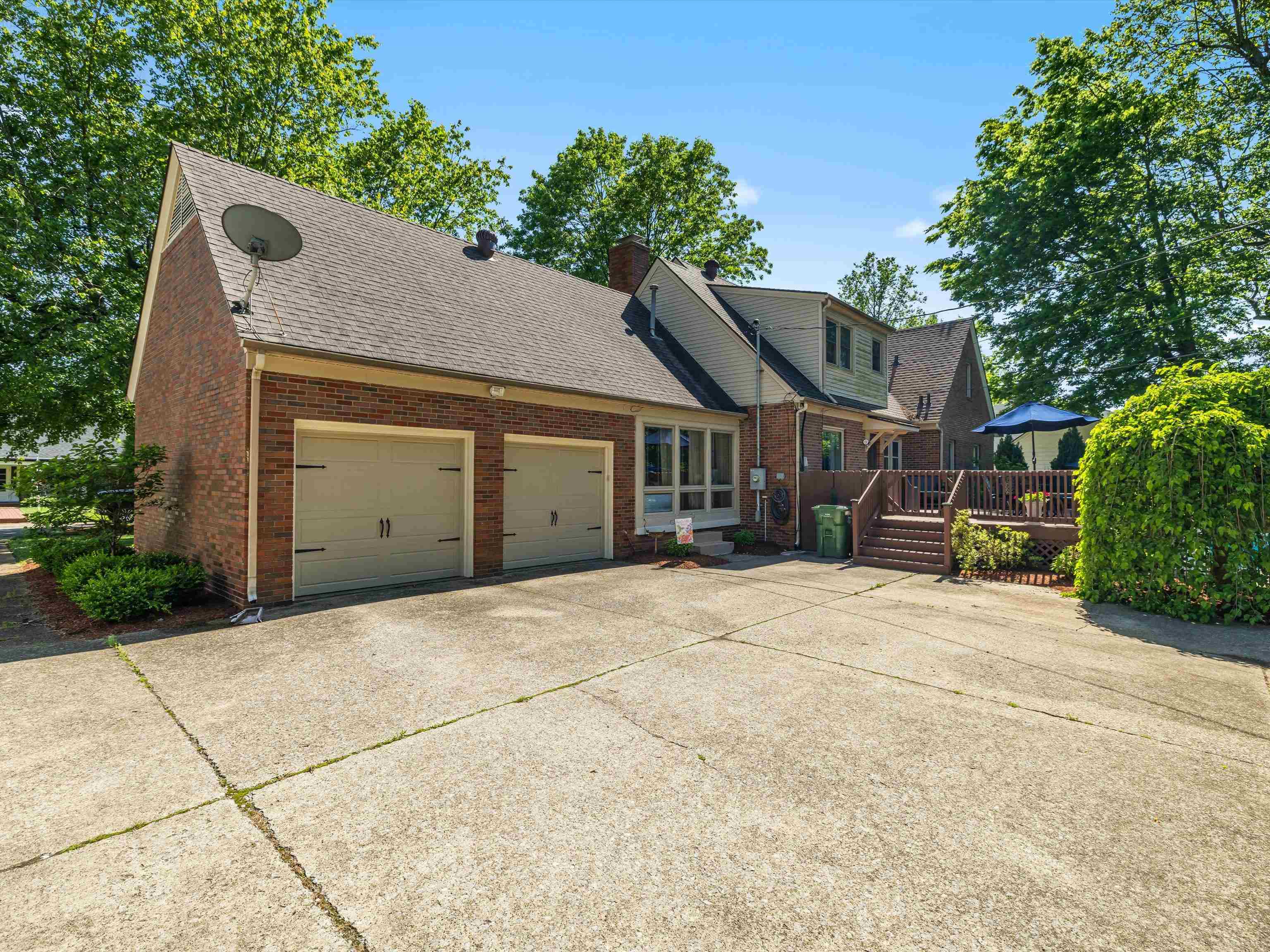 1829 Stratford Drive, Owensboro, Kentucky 42301, 4 Bedrooms Bedrooms, ,3 BathroomsBathrooms,Single Family Residence,For Sale,Stratford Drive,92122