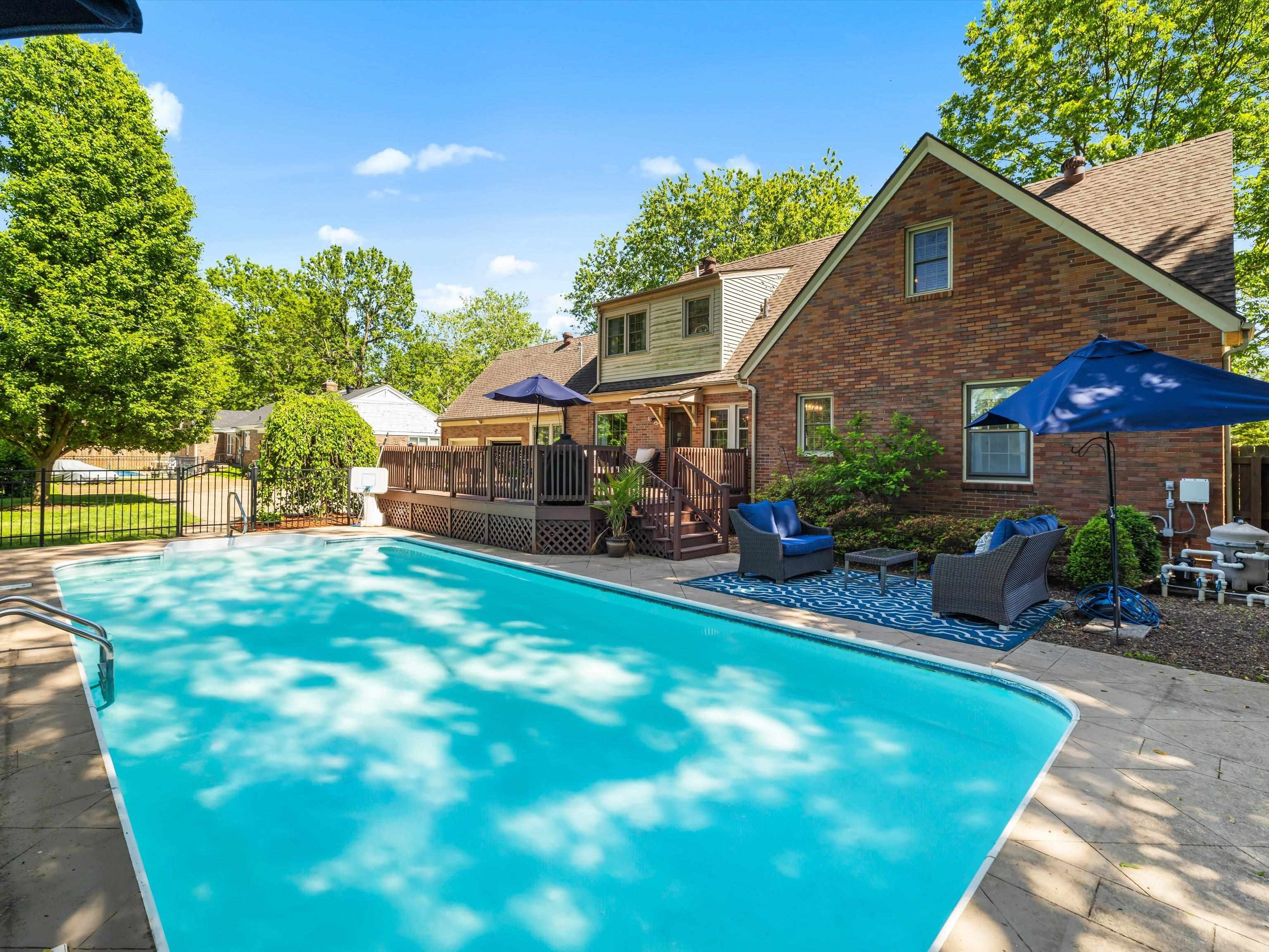 1829 Stratford Drive, Owensboro, Kentucky 42301, 4 Bedrooms Bedrooms, ,3 BathroomsBathrooms,Single Family Residence,For Sale,Stratford Drive,92122