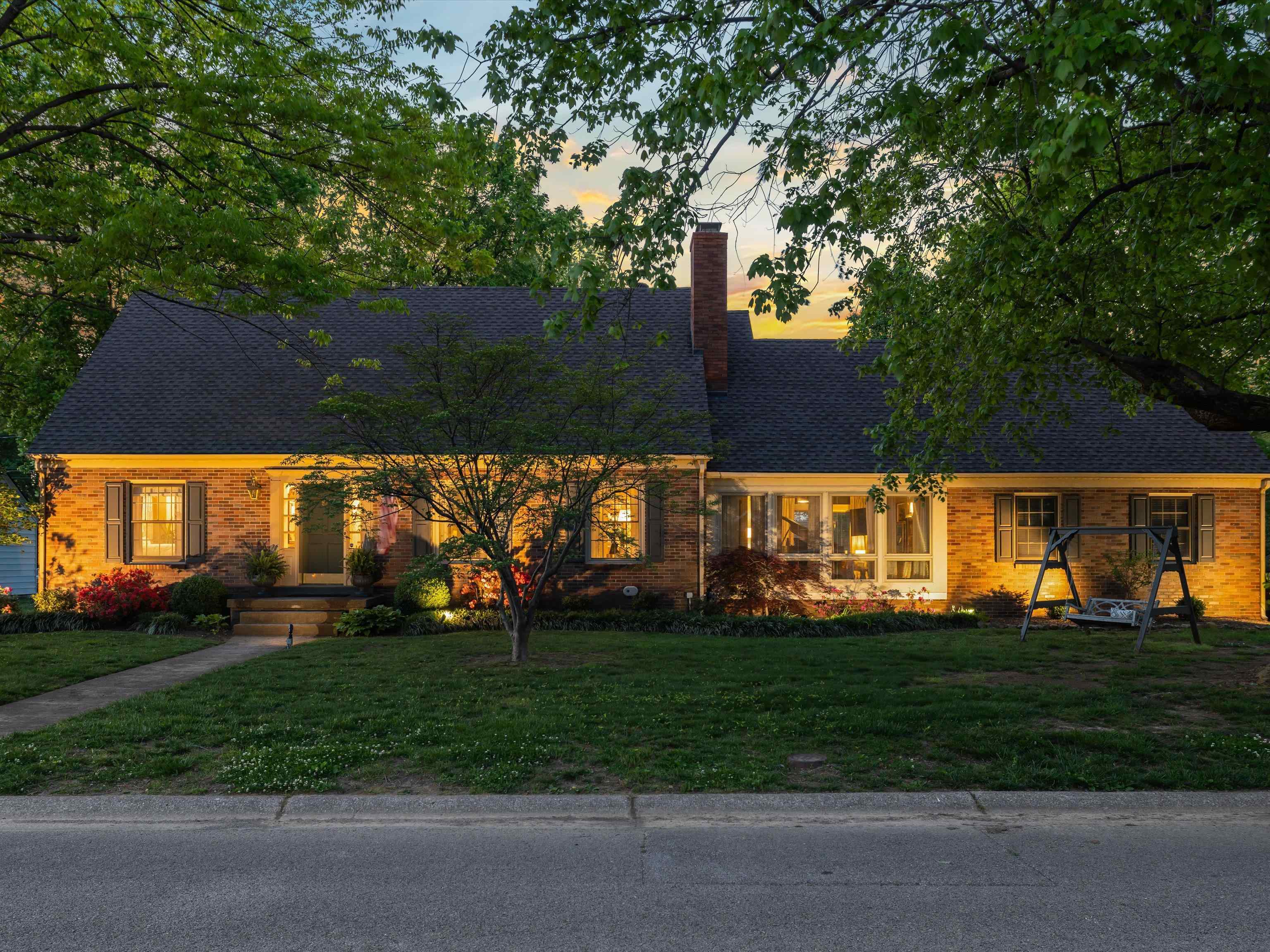 1829 Stratford Drive, Owensboro, Kentucky 42301, 4 Bedrooms Bedrooms, ,3 BathroomsBathrooms,Single Family Residence,For Sale,Stratford Drive,92122