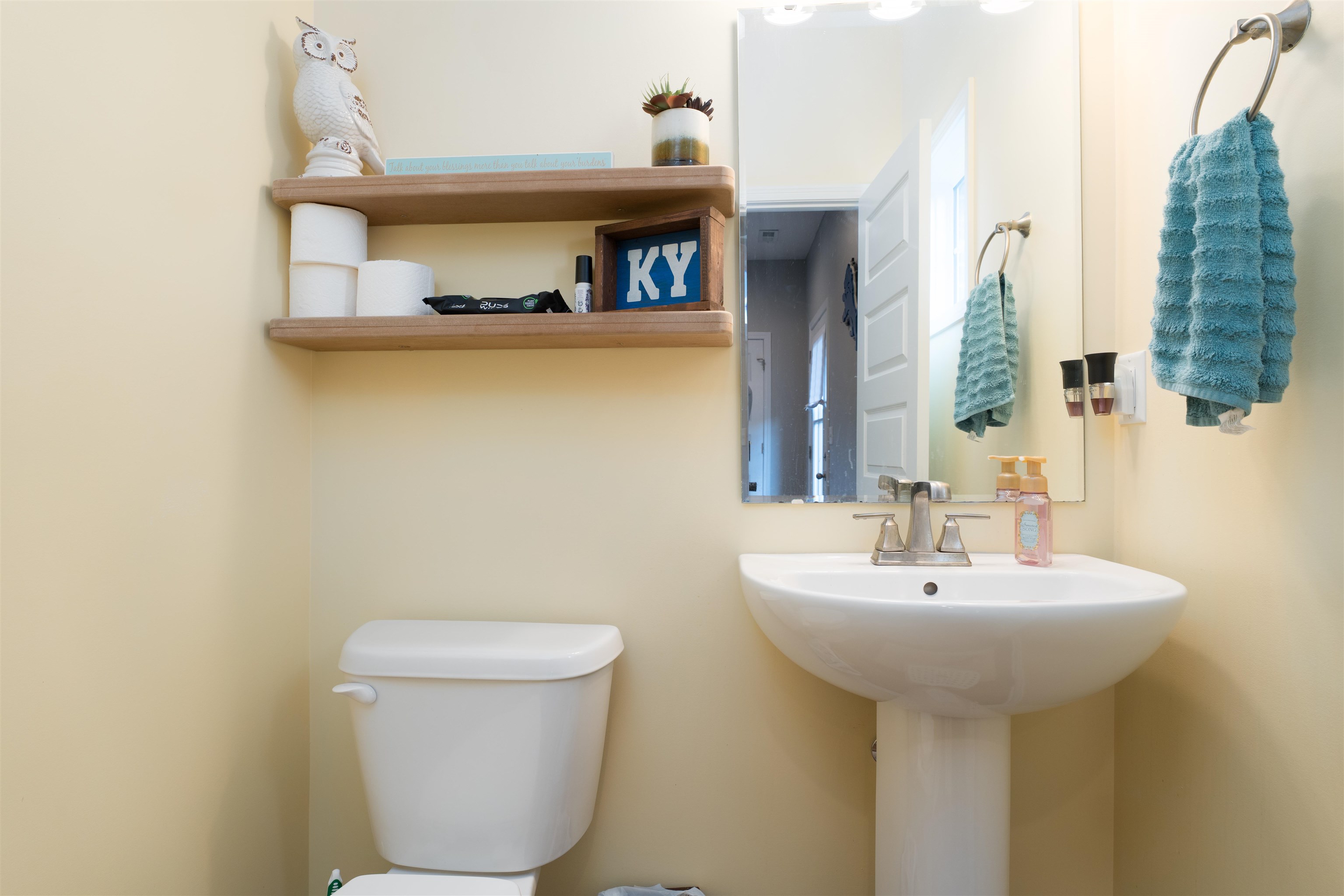 3864 Brookfield Dr, Owensboro, Kentucky 42303, 4 Bedrooms Bedrooms, ,2 BathroomsBathrooms,Single Family Residence,For Sale,Brookfield Dr,92123