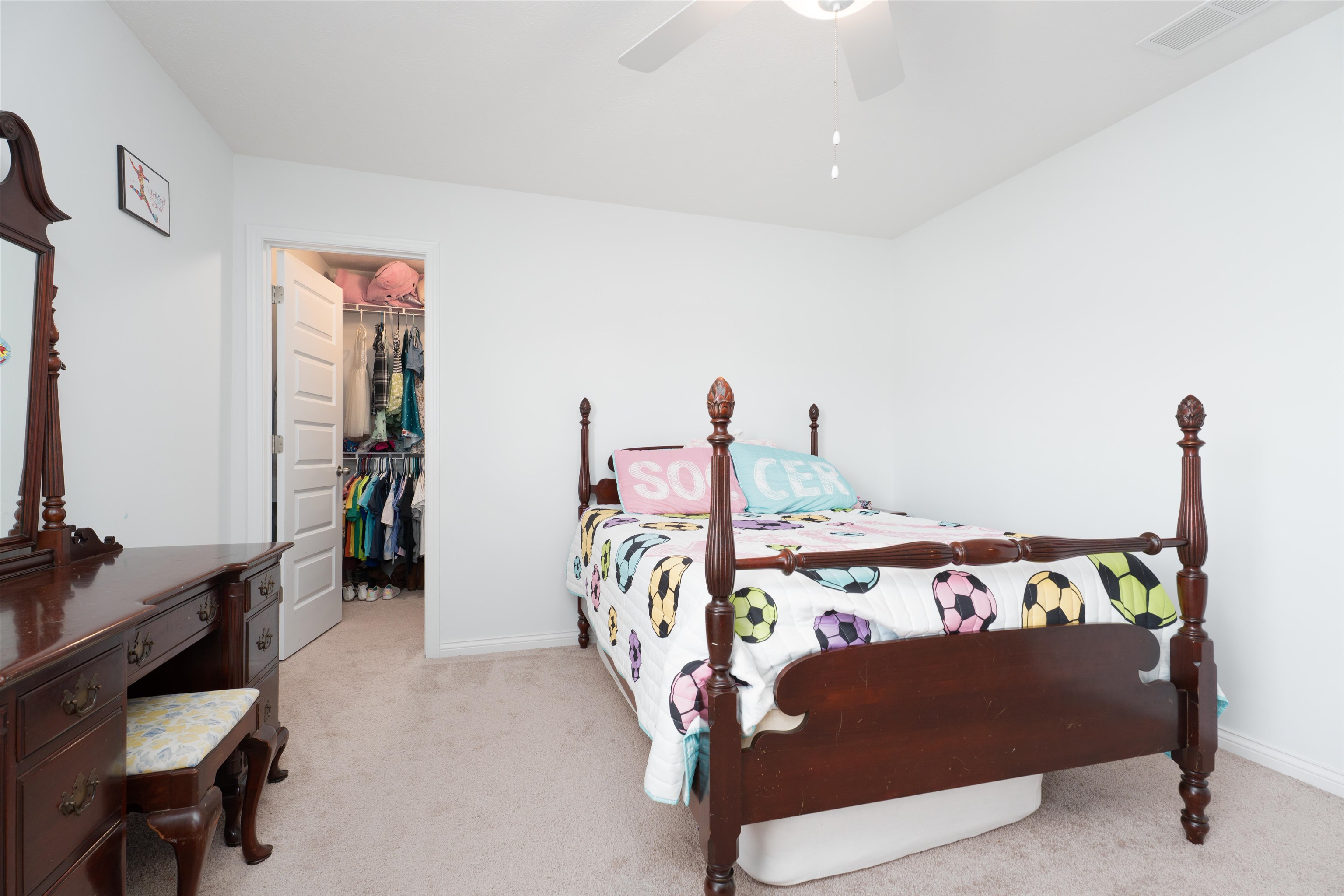 3864 Brookfield Dr, Owensboro, Kentucky 42303, 4 Bedrooms Bedrooms, ,2 BathroomsBathrooms,Single Family Residence,For Sale,Brookfield Dr,92123