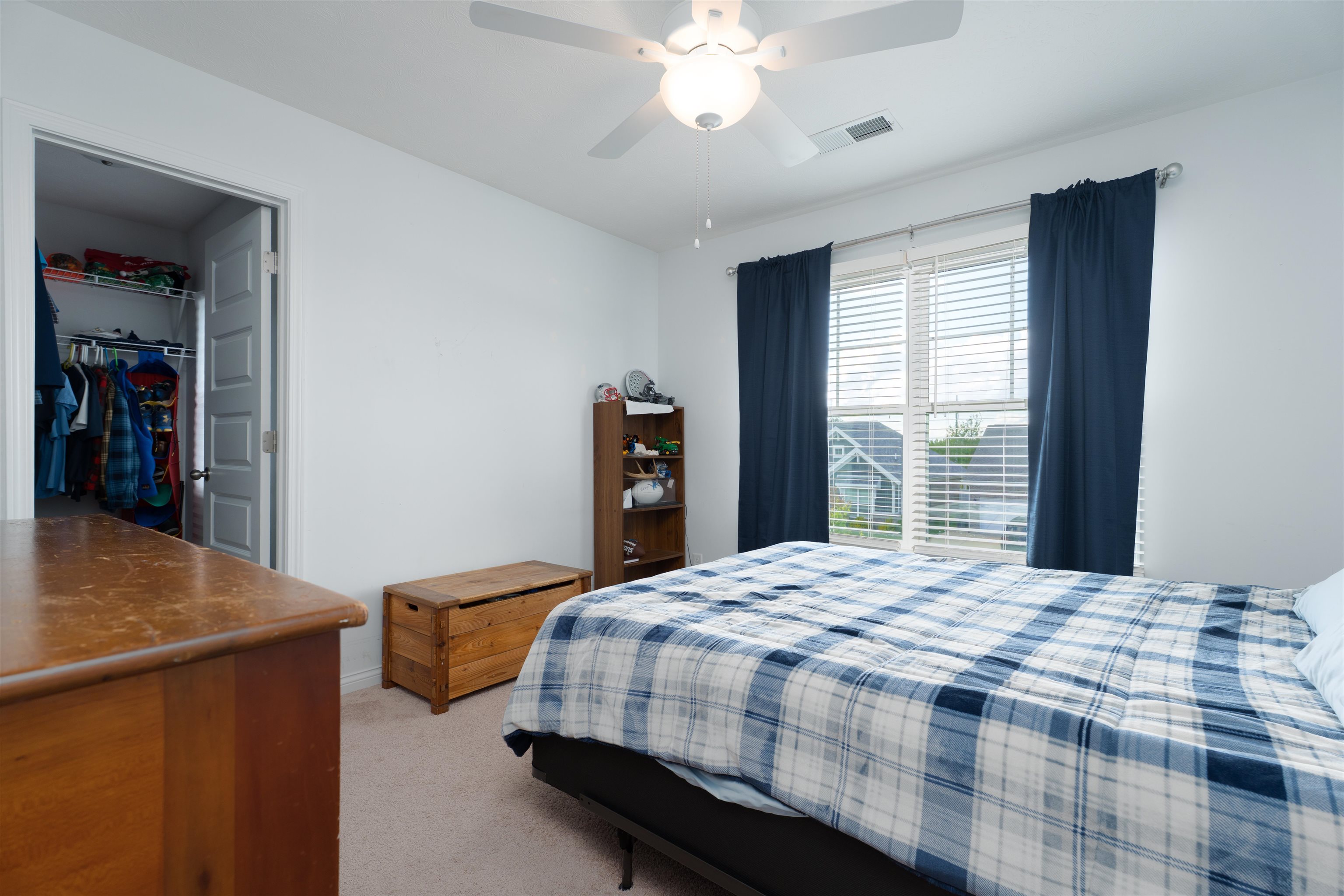 3864 Brookfield Dr, Owensboro, Kentucky 42303, 4 Bedrooms Bedrooms, ,2 BathroomsBathrooms,Single Family Residence,For Sale,Brookfield Dr,92123