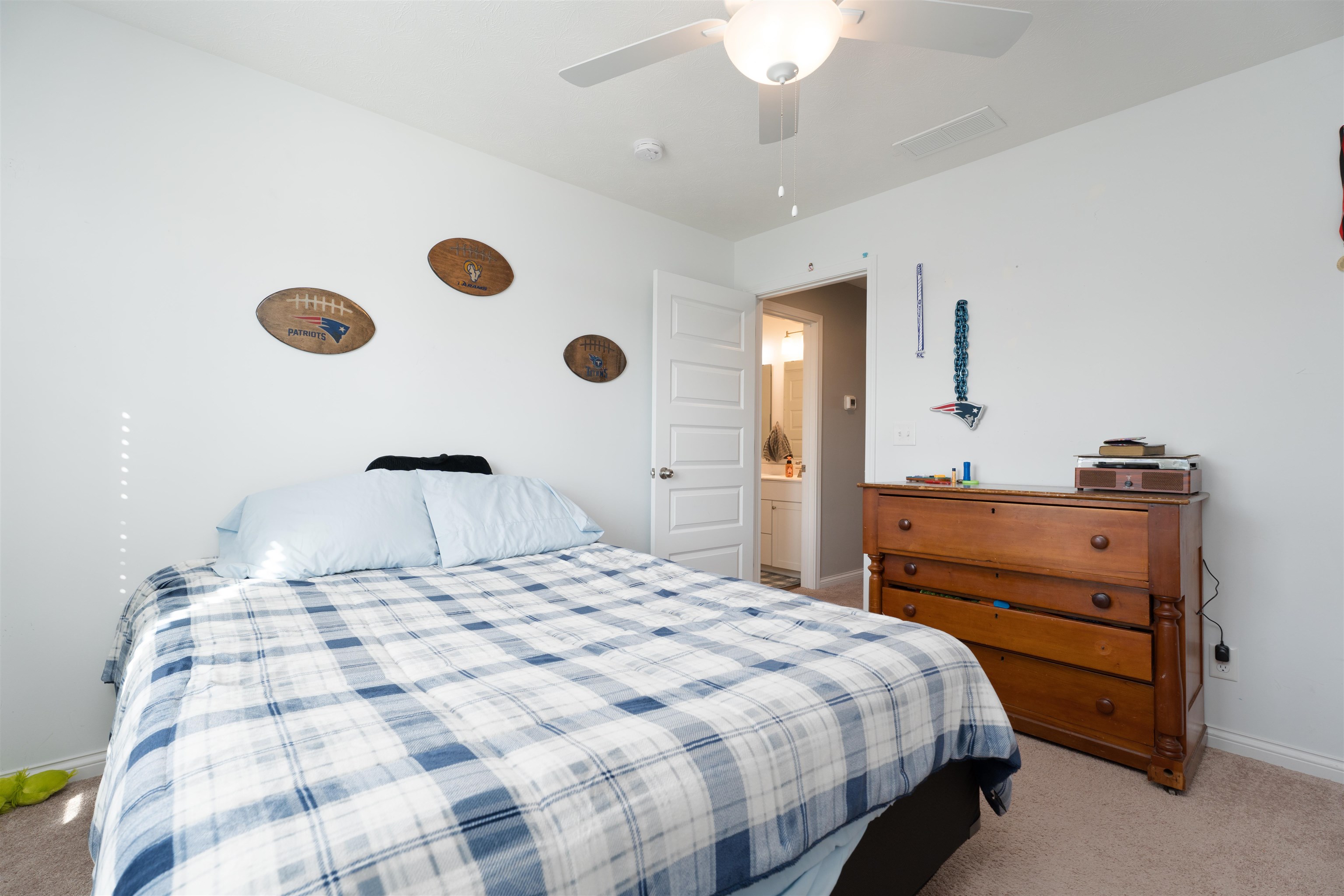3864 Brookfield Dr, Owensboro, Kentucky 42303, 4 Bedrooms Bedrooms, ,2 BathroomsBathrooms,Single Family Residence,For Sale,Brookfield Dr,92123