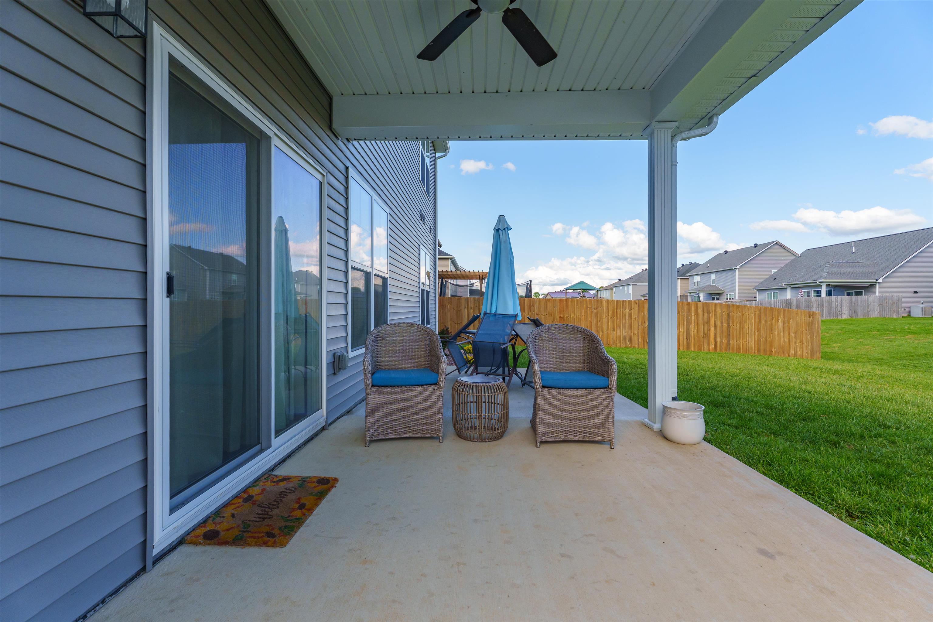 3864 Brookfield Dr, Owensboro, Kentucky 42303, 4 Bedrooms Bedrooms, ,2 BathroomsBathrooms,Single Family Residence,For Sale,Brookfield Dr,92123