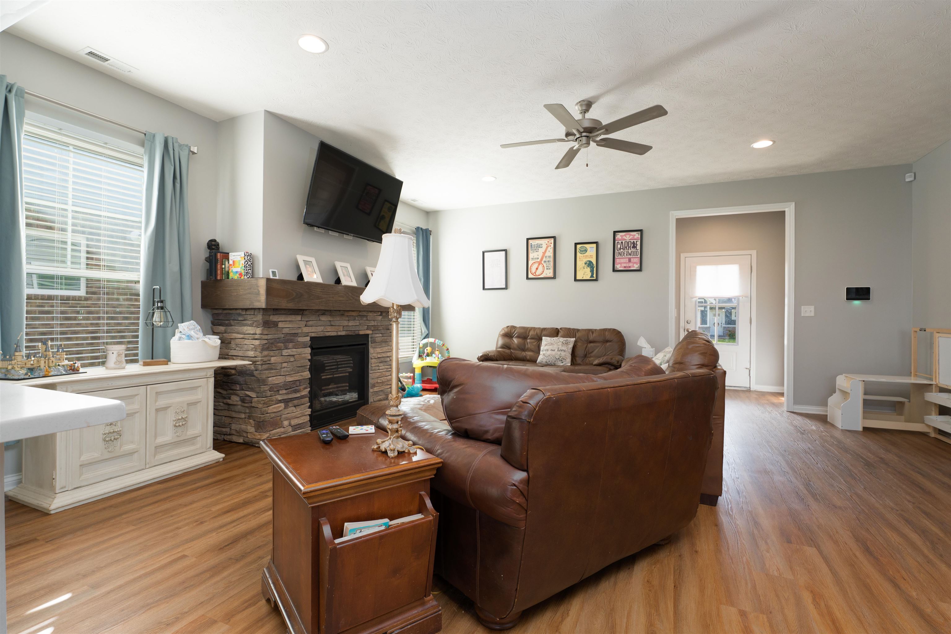 3864 Brookfield Dr, Owensboro, Kentucky 42303, 4 Bedrooms Bedrooms, ,2 BathroomsBathrooms,Single Family Residence,For Sale,Brookfield Dr,92123