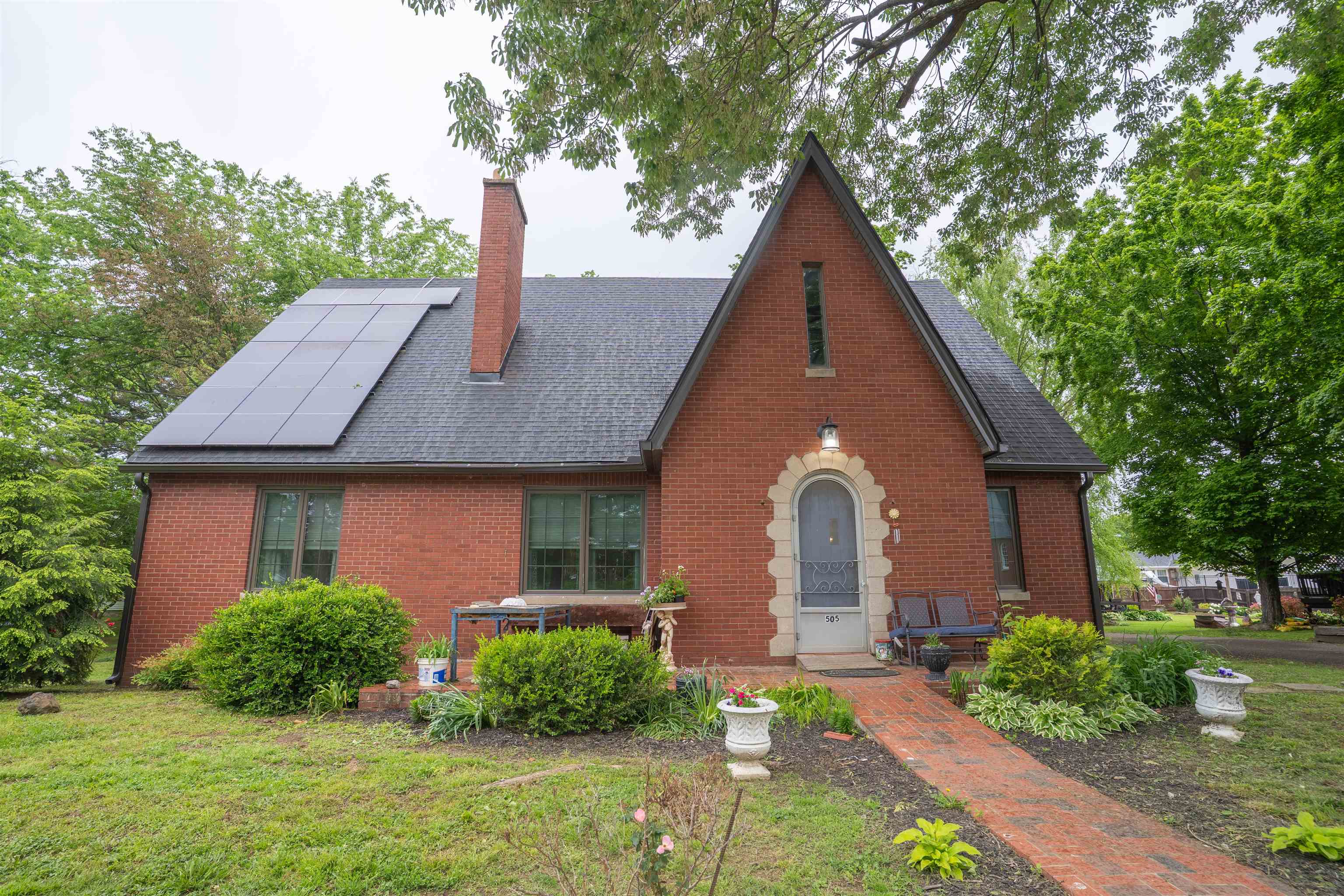 505 Hill Street, Livermore, Kentucky 42352, 4 Bedrooms Bedrooms, ,2 BathroomsBathrooms,Single Family Residence,For Sale,Hill Street,92124