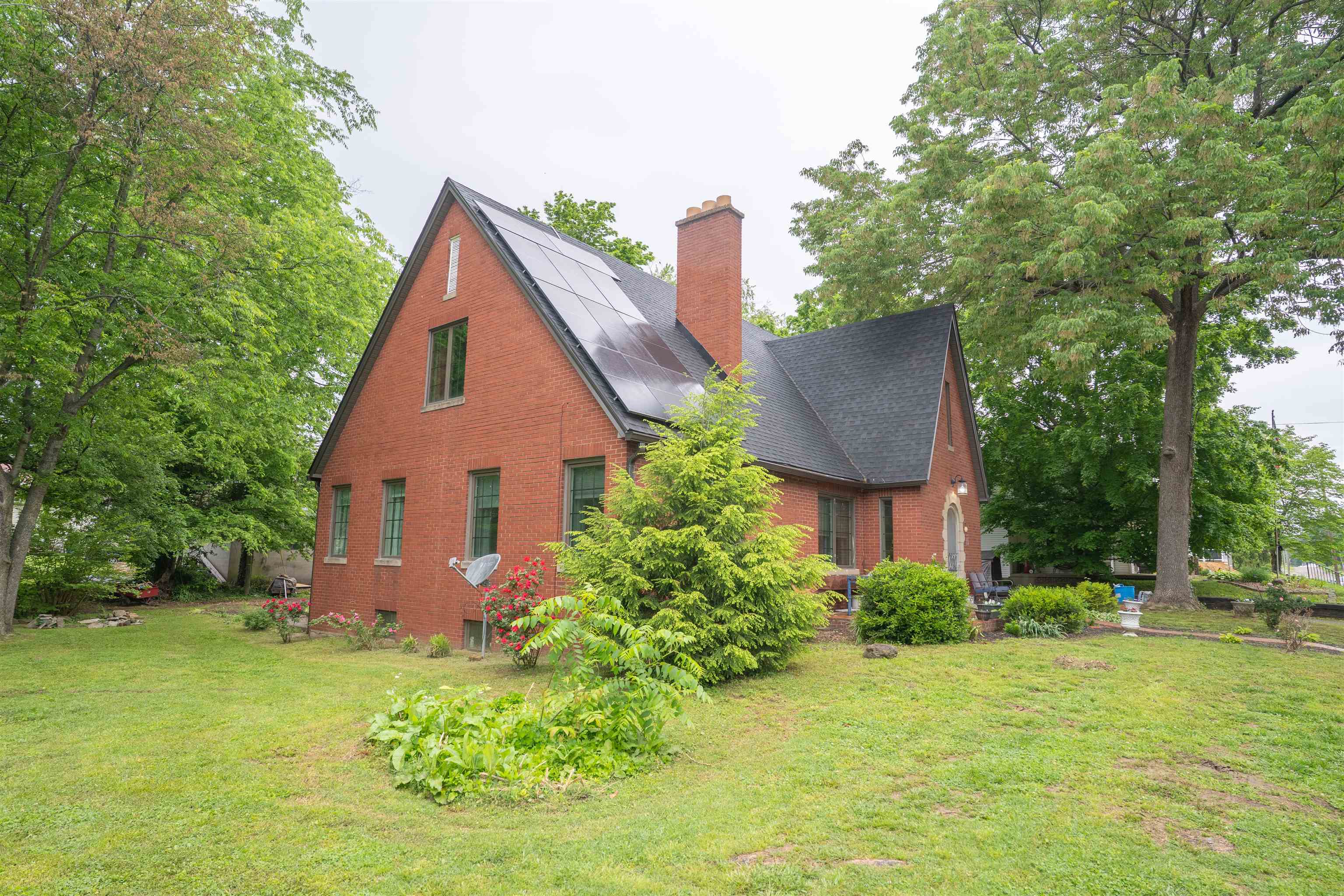 505 Hill Street, Livermore, Kentucky 42352, 4 Bedrooms Bedrooms, ,2 BathroomsBathrooms,Single Family Residence,For Sale,Hill Street,92124