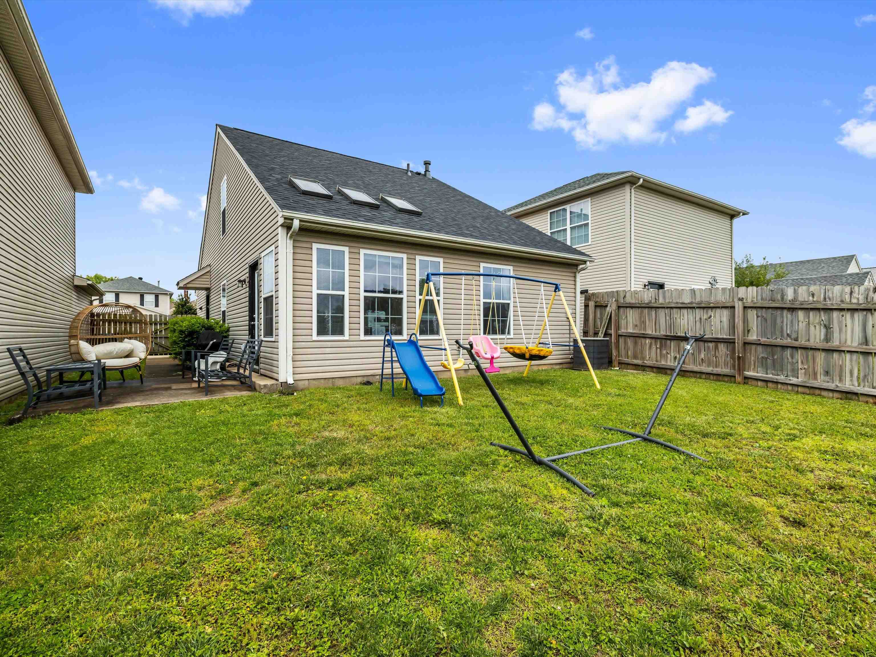 2205 Village Run, Owensboro, Kentucky 42303, 3 Bedrooms Bedrooms, ,2 BathroomsBathrooms,Single Family Residence,For Sale,Village Run,92125