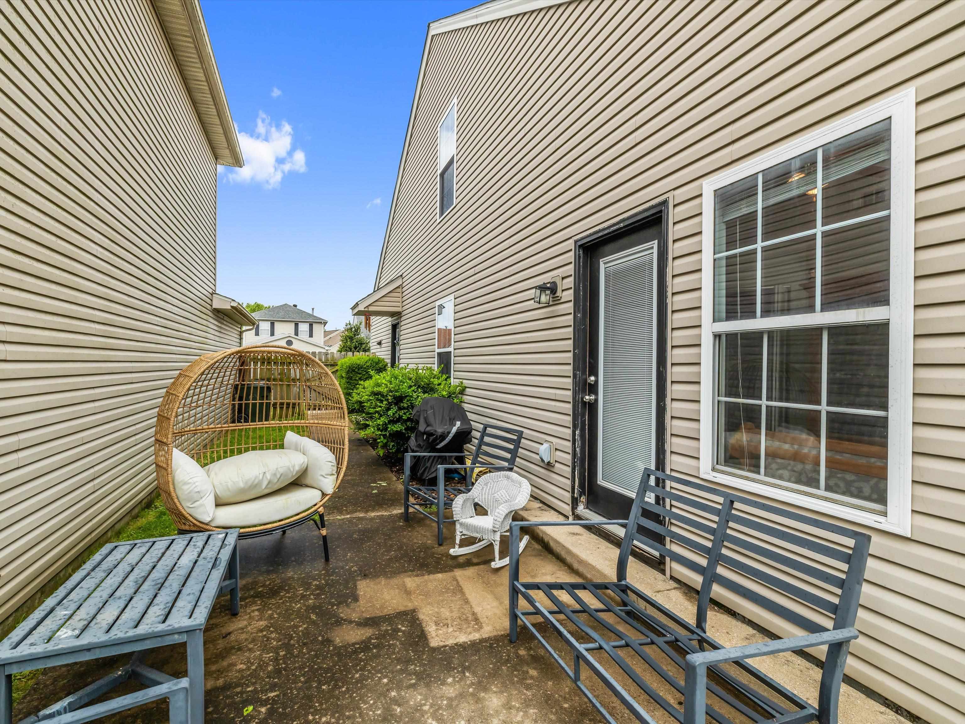 2205 Village Run, Owensboro, Kentucky 42303, 3 Bedrooms Bedrooms, ,2 BathroomsBathrooms,Single Family Residence,For Sale,Village Run,92125