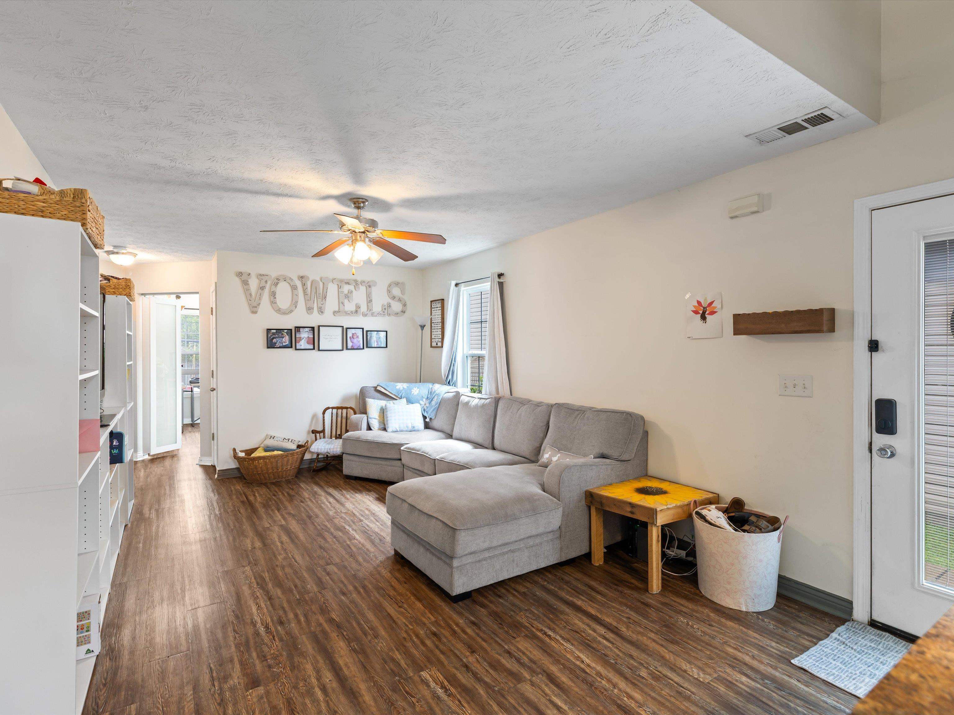 2205 Village Run, Owensboro, Kentucky 42303, 3 Bedrooms Bedrooms, ,2 BathroomsBathrooms,Single Family Residence,For Sale,Village Run,92125