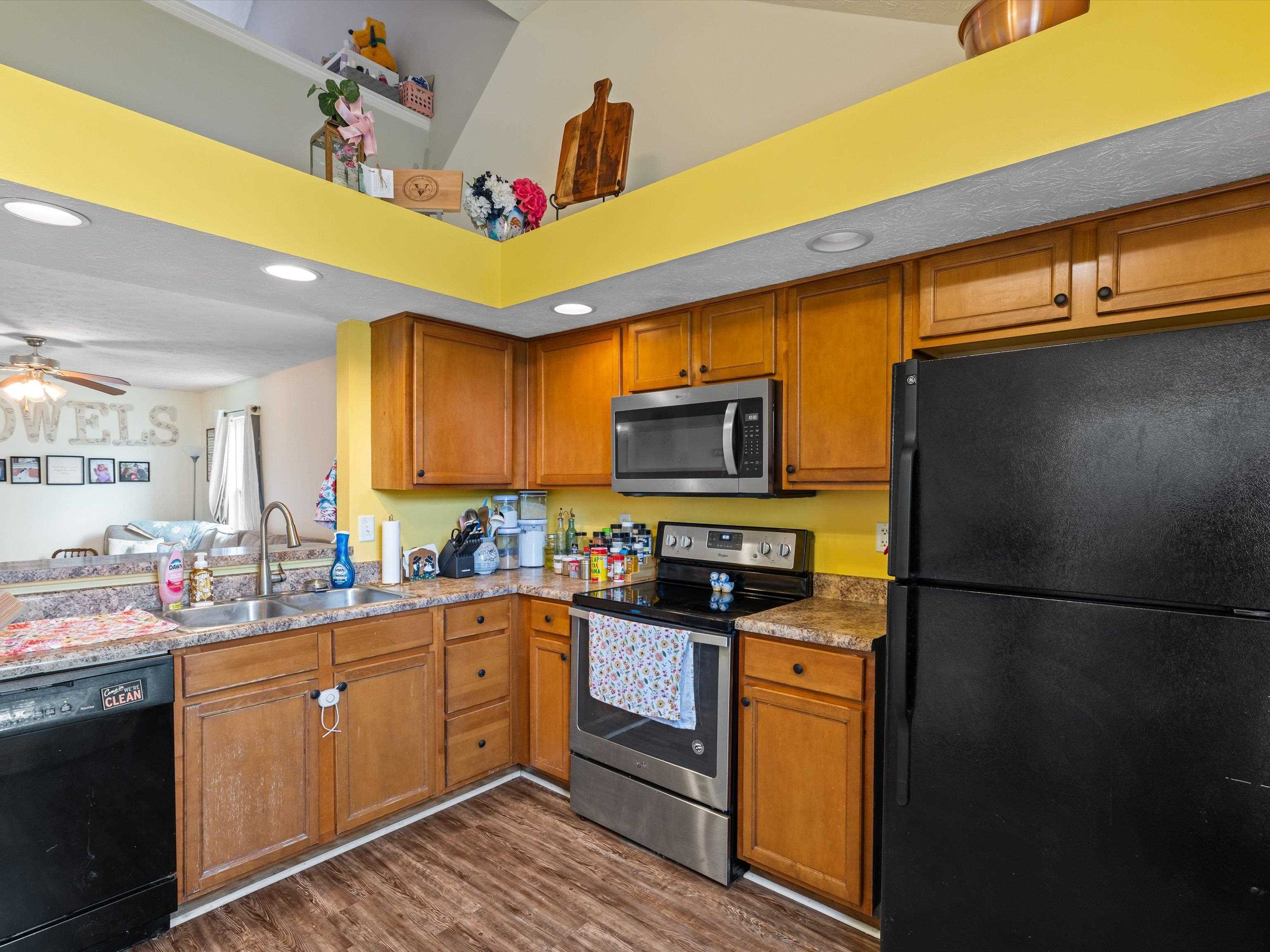 2205 Village Run, Owensboro, Kentucky 42303, 3 Bedrooms Bedrooms, ,2 BathroomsBathrooms,Single Family Residence,For Sale,Village Run,92125