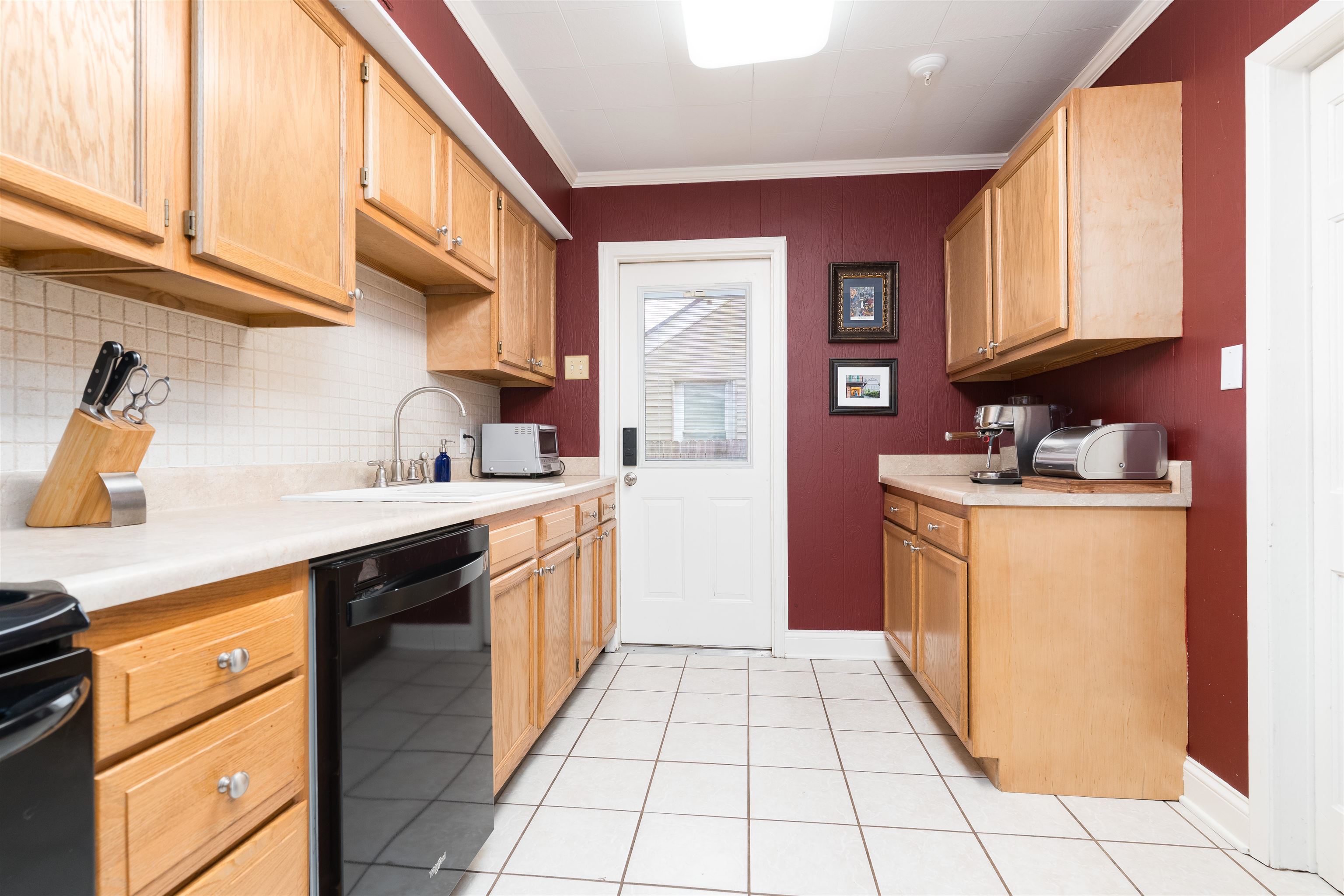 401 24th St, Owensboro, Kentucky 42303, 2 Bedrooms Bedrooms, ,1 BathroomBathrooms,Single Family Residence,For Sale,24th St,92126