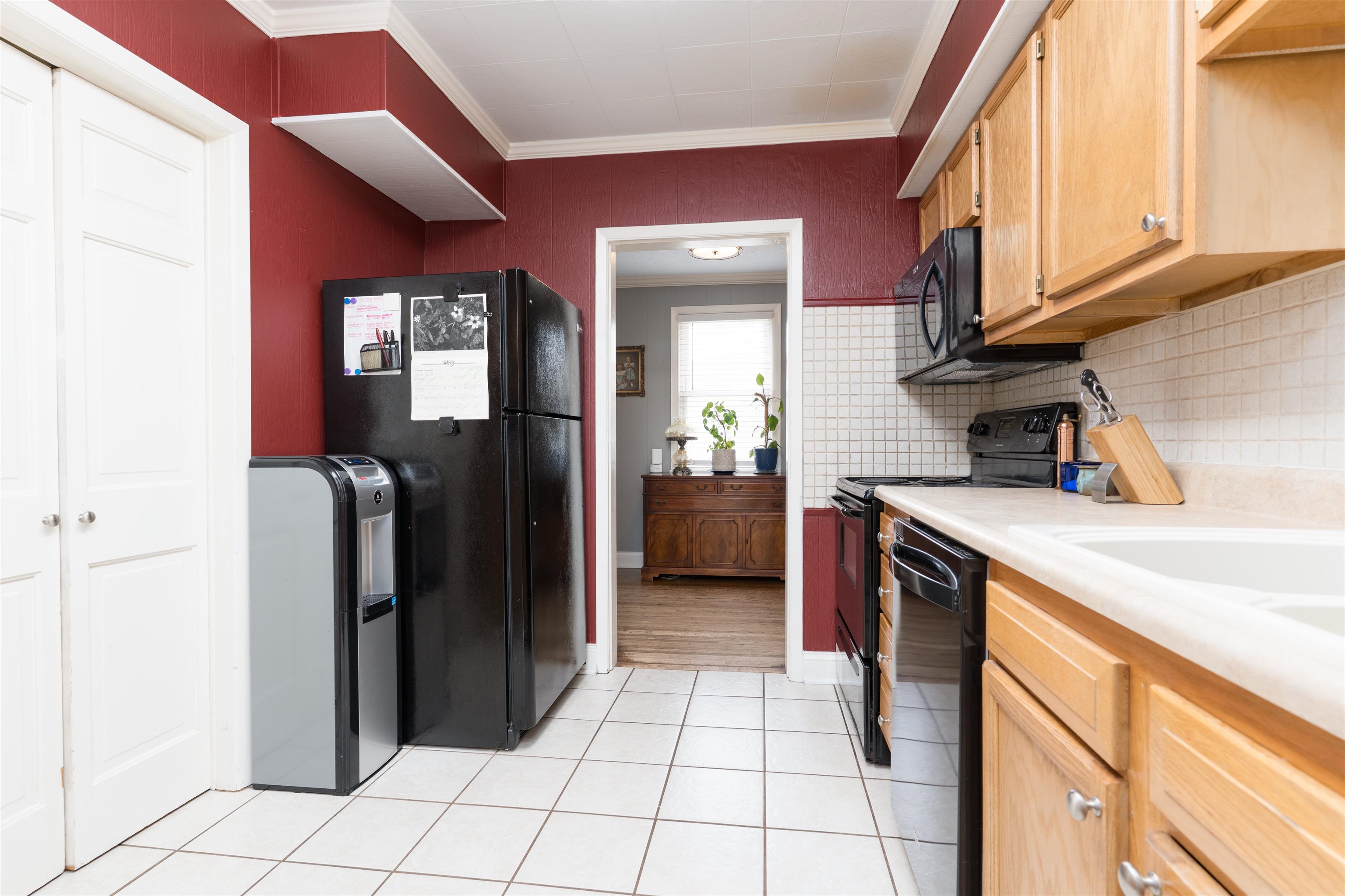 401 24th St, Owensboro, Kentucky 42303, 2 Bedrooms Bedrooms, ,1 BathroomBathrooms,Single Family Residence,For Sale,24th St,92126