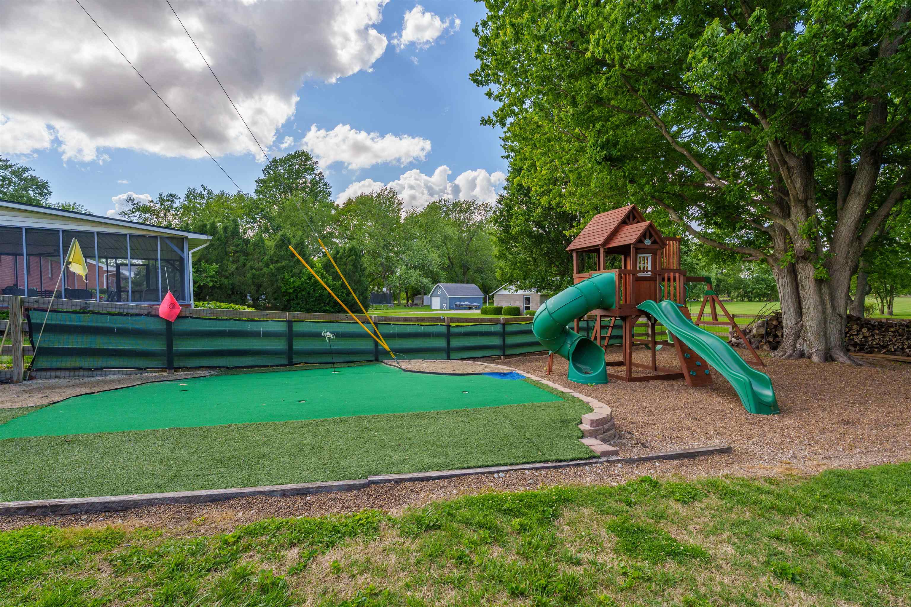 3221 Bittel Rd, Owensboro, Kentucky 42301, 4 Bedrooms Bedrooms, ,3 BathroomsBathrooms,Single Family Residence,For Sale,Bittel Rd,92127