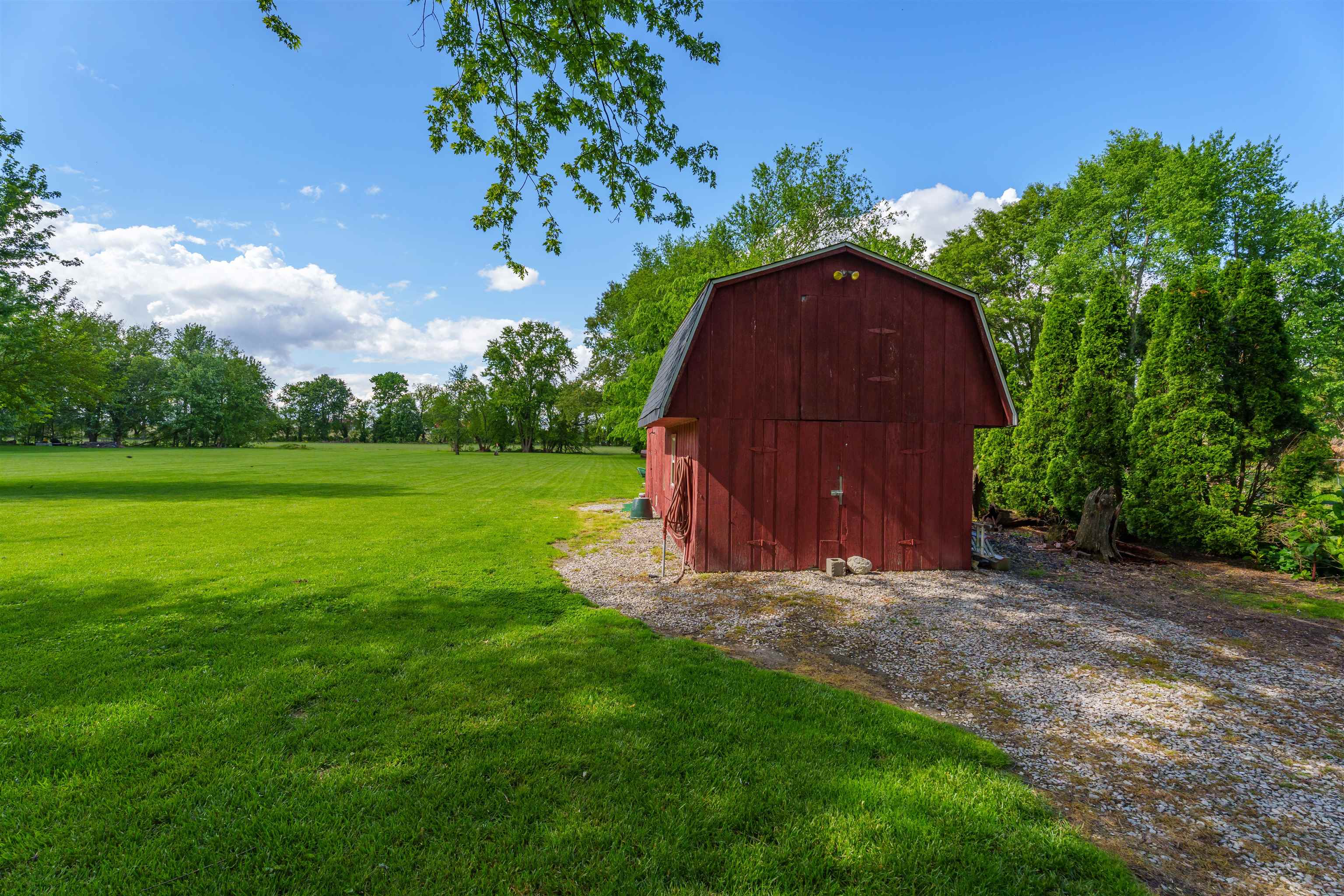 3221 Bittel Rd, Owensboro, Kentucky 42301, 4 Bedrooms Bedrooms, ,3 BathroomsBathrooms,Single Family Residence,For Sale,Bittel Rd,92127