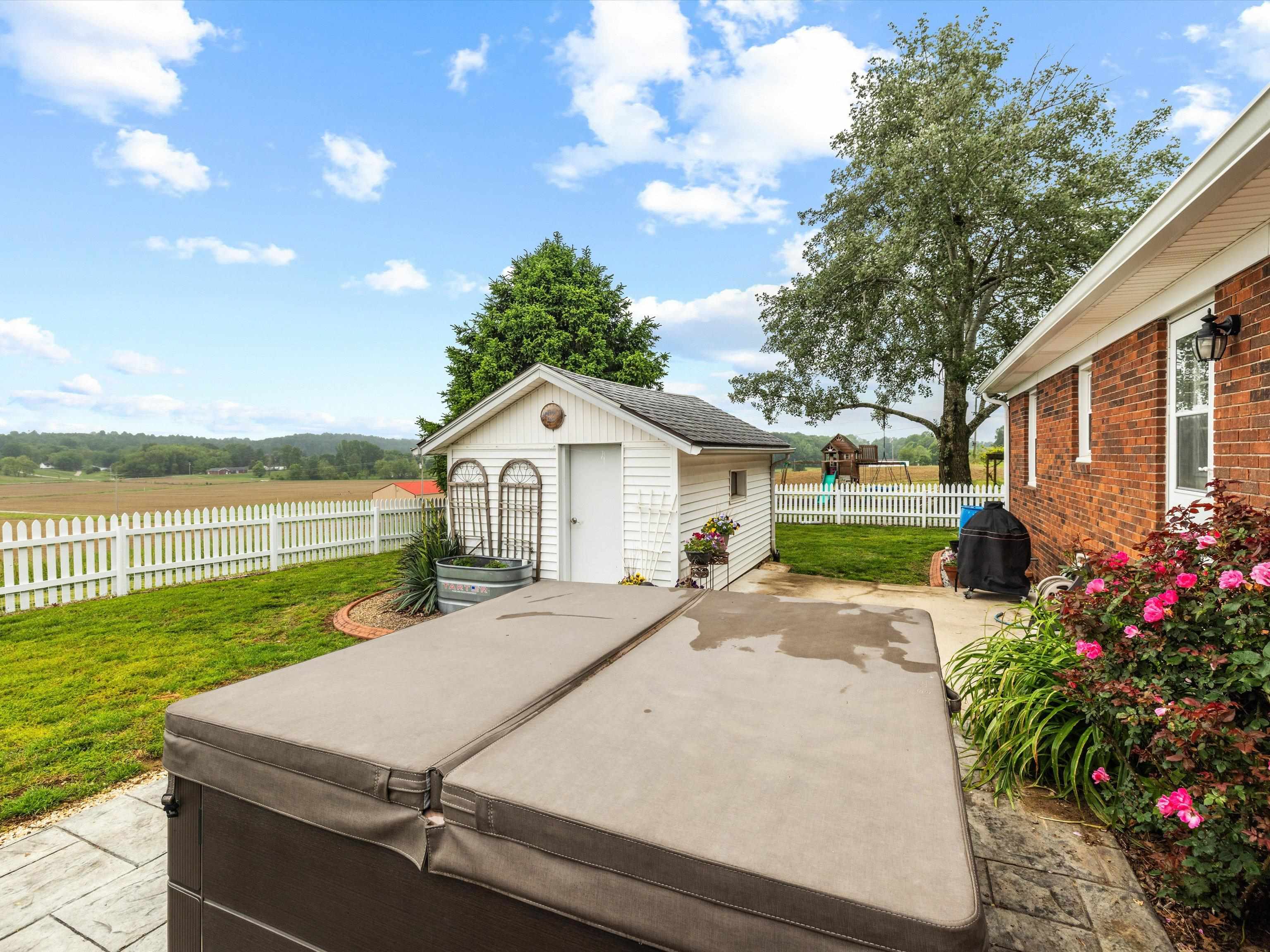 6350 Ditto Rd, Philpot, Kentucky 42366, 3 Bedrooms Bedrooms, ,2 BathroomsBathrooms,Single Family Residence,For Sale,Ditto Rd,92128