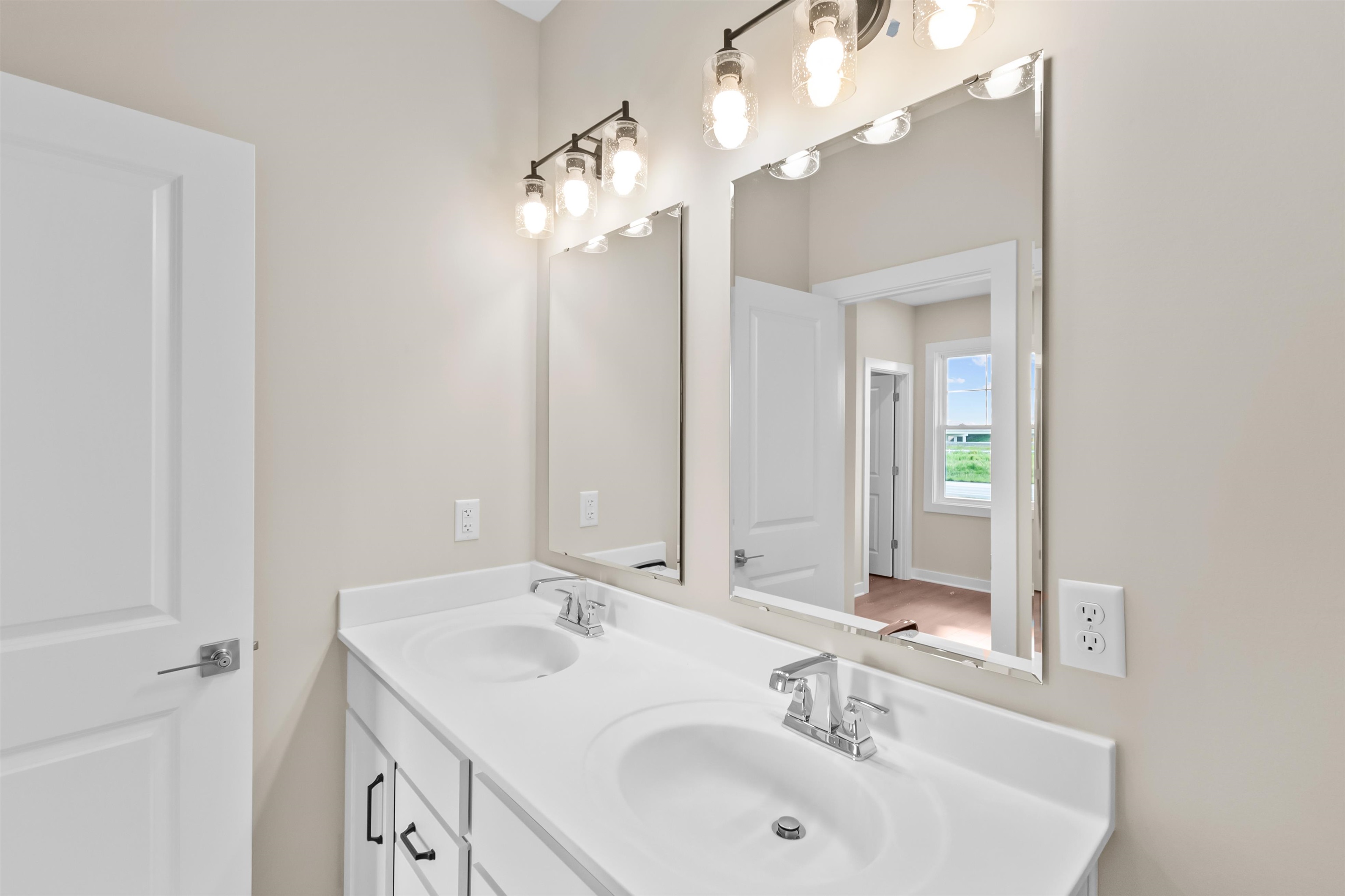 2421 Watson Circle, Owensboro, Kentucky 42301, 3 Bedrooms Bedrooms, ,2 BathroomsBathrooms,Single Family Residence,For Sale,Watson Circle,92129
