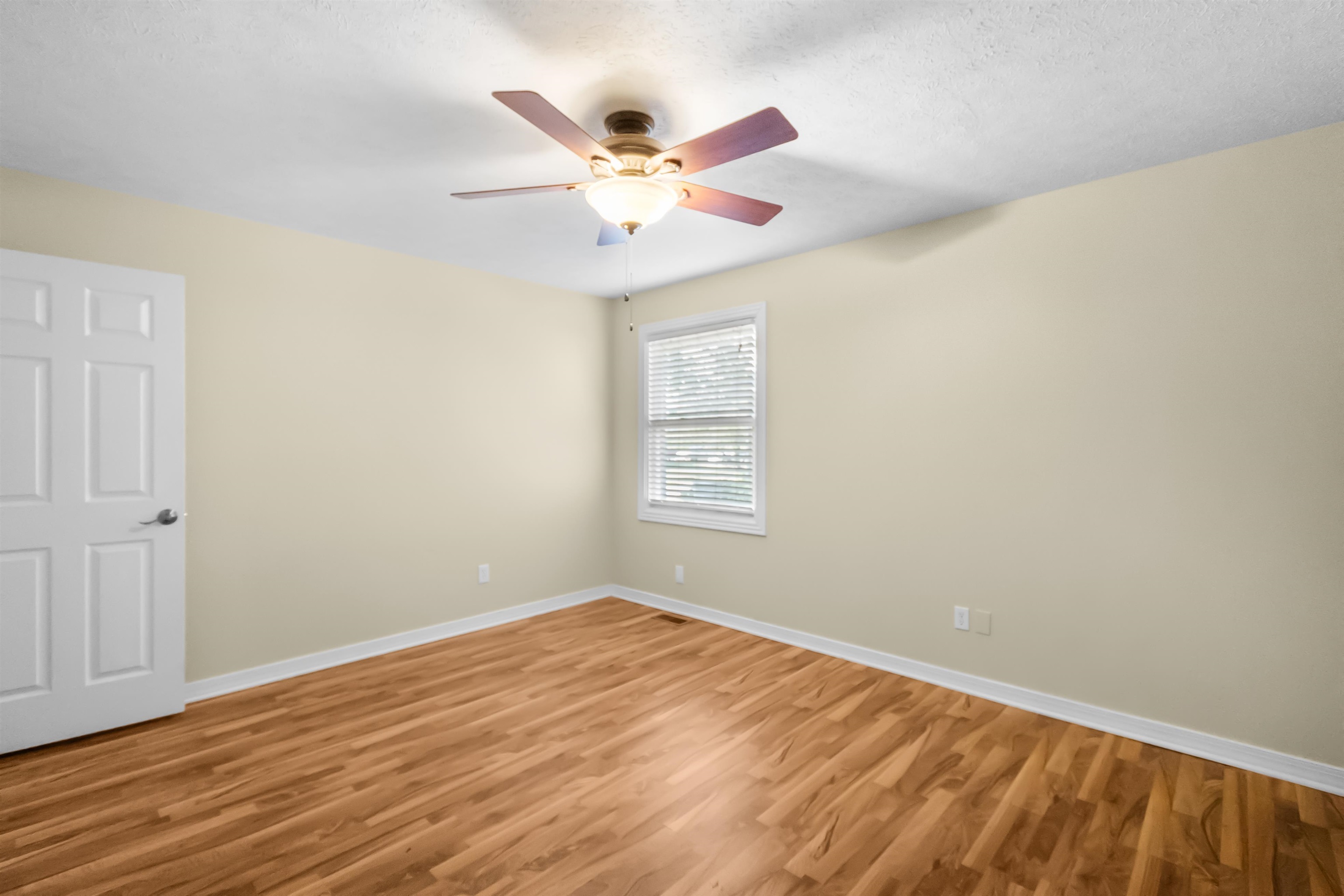 4101 Yewells Landing West, Owensboro, Kentucky 42303, 3 Bedrooms Bedrooms, ,2 BathroomsBathrooms,Single Family Residence,For Sale,Yewells Landing West,92132