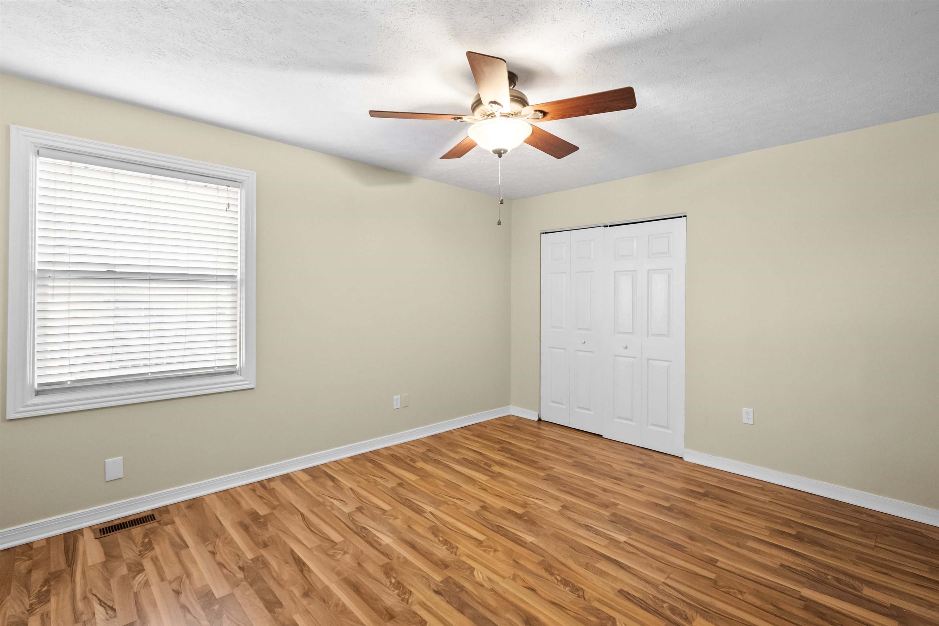 4101 Yewells Landing West, Owensboro, Kentucky 42303, 3 Bedrooms Bedrooms, ,2 BathroomsBathrooms,Single Family Residence,For Sale,Yewells Landing West,92132