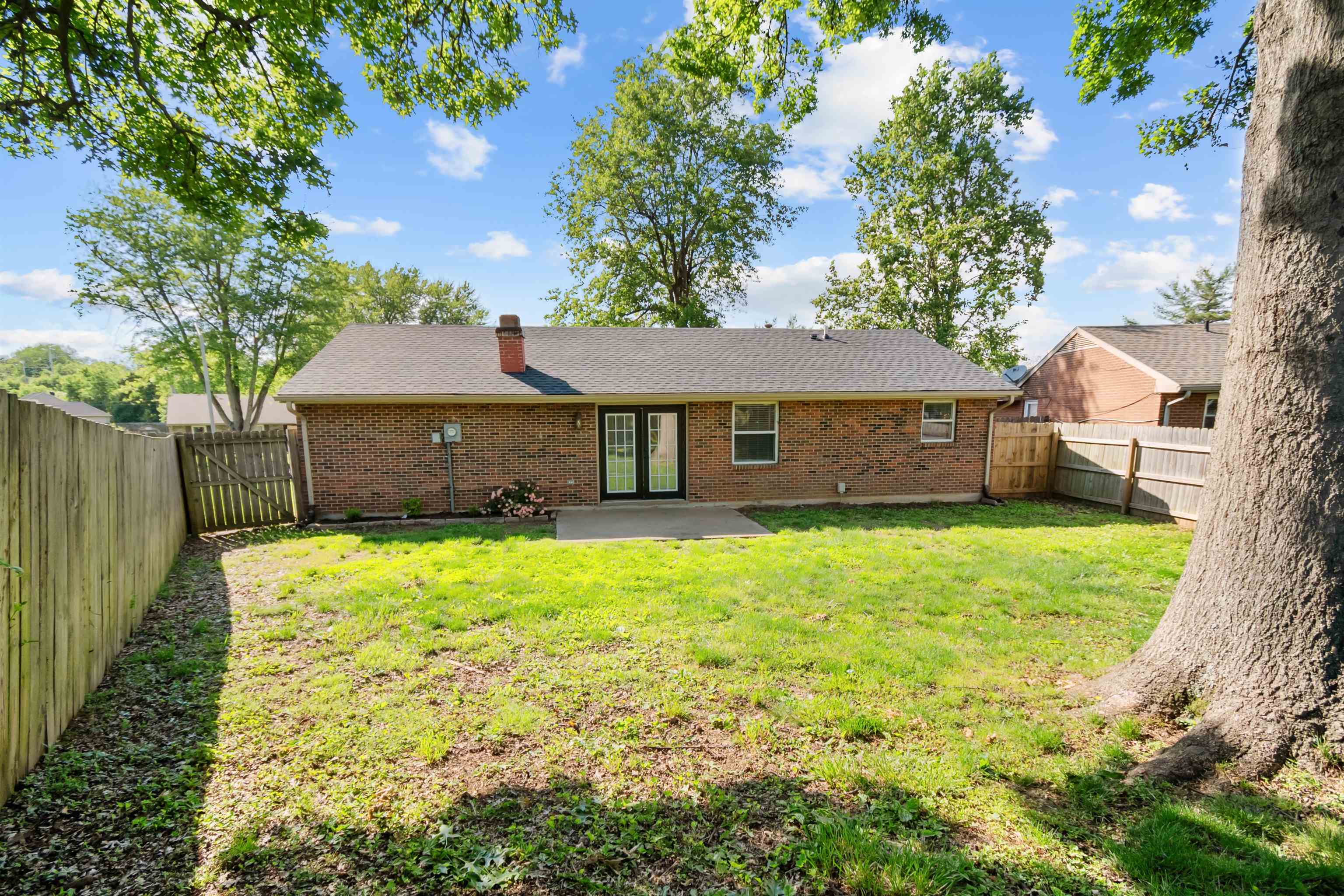4101 Yewells Landing West, Owensboro, Kentucky 42303, 3 Bedrooms Bedrooms, ,2 BathroomsBathrooms,Single Family Residence,For Sale,Yewells Landing West,92132