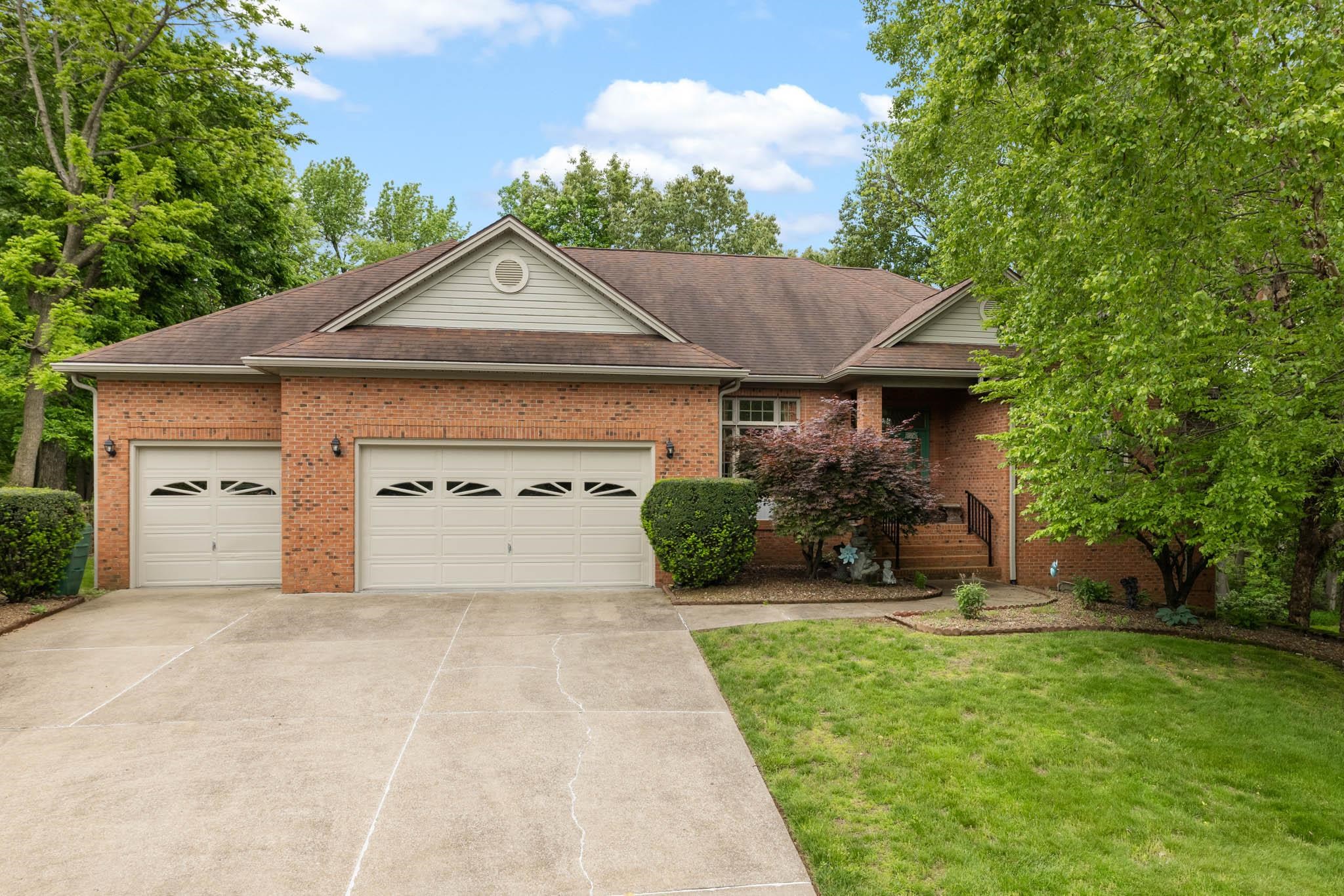 4406 Wilderness Trace, Owensboro, Kentucky 42303, 6 Bedrooms Bedrooms, ,4 BathroomsBathrooms,Single Family Residence,For Sale,Wilderness Trace,92133
